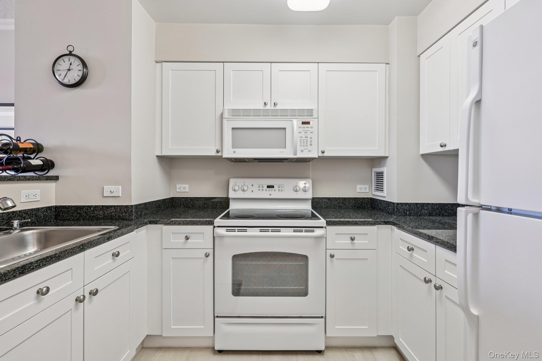 300 Mamaroneck Unit: 715