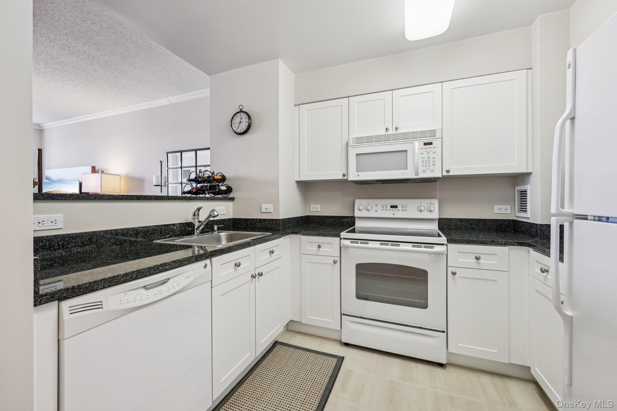 300 Mamaroneck Unit: 715