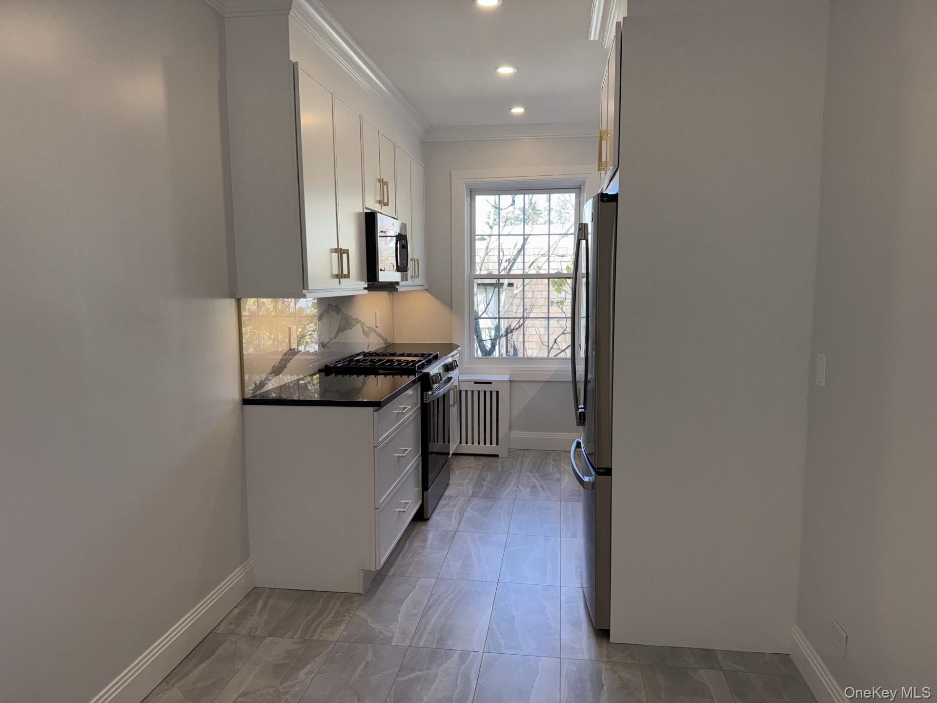 85 N Broadway Unit: 3I