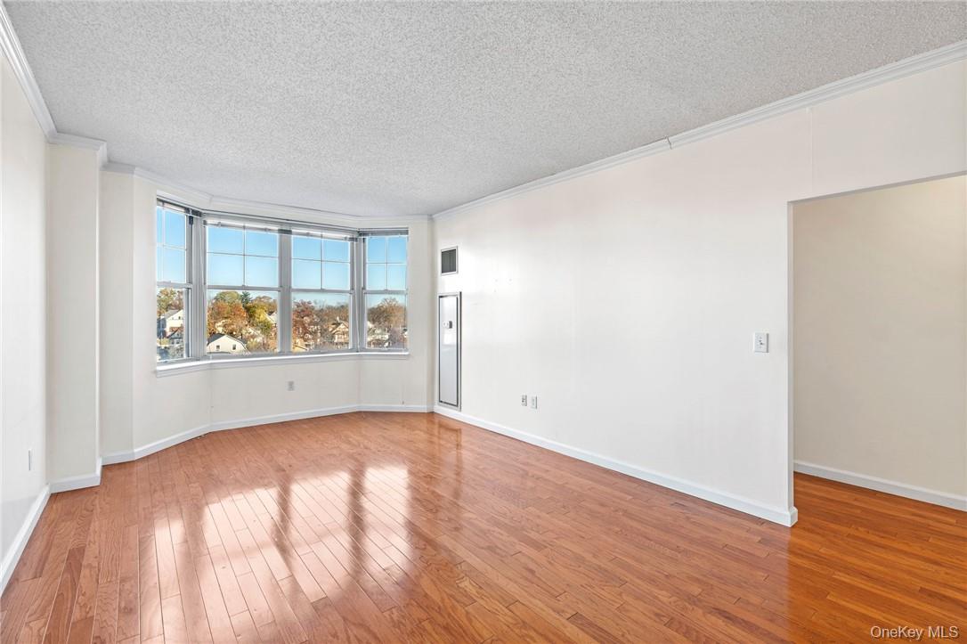 300 Mamaroneck Avenue Unit: 514