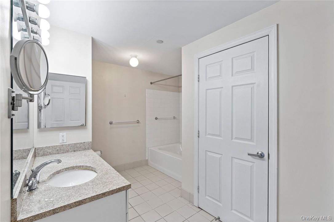 300 Mamaroneck Avenue Unit: 514