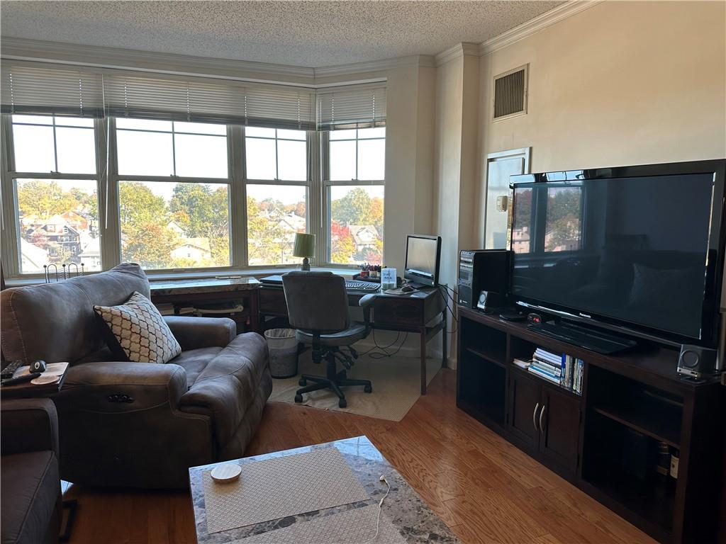 300 Mamaroneck Avenue Unit: 520
