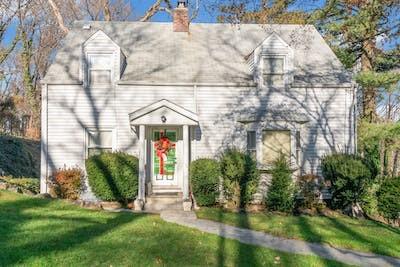 25 Joan Avenue