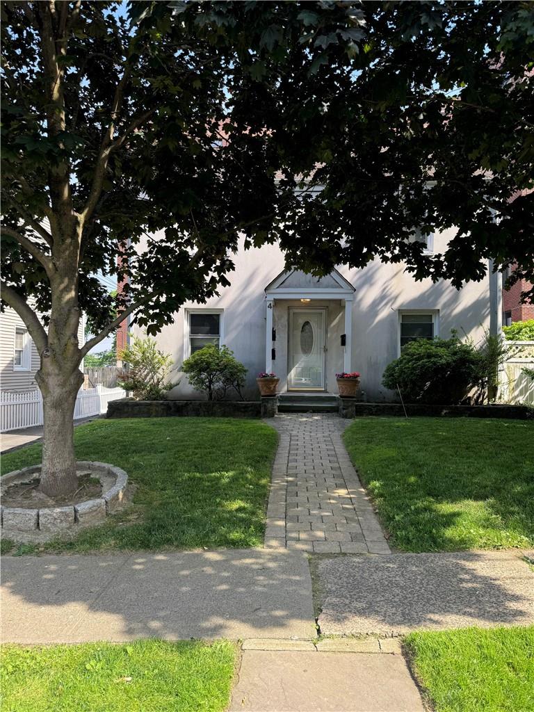 4 Terrace Avenue Unit: 2