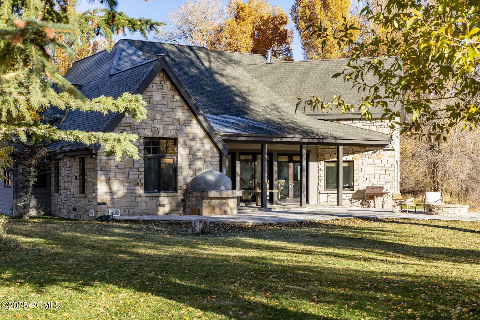 7050 N River Valley Road