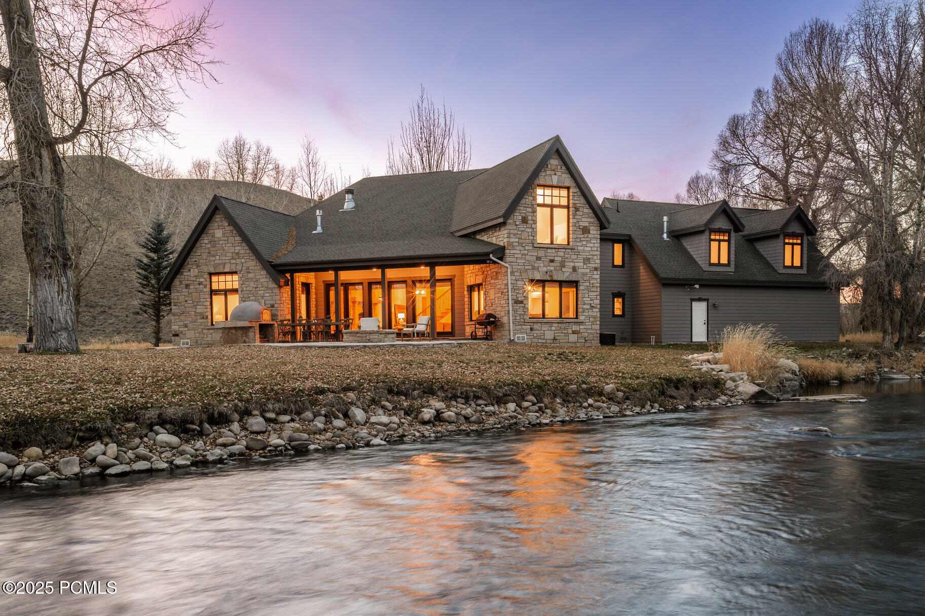 7050 N River Valley Road