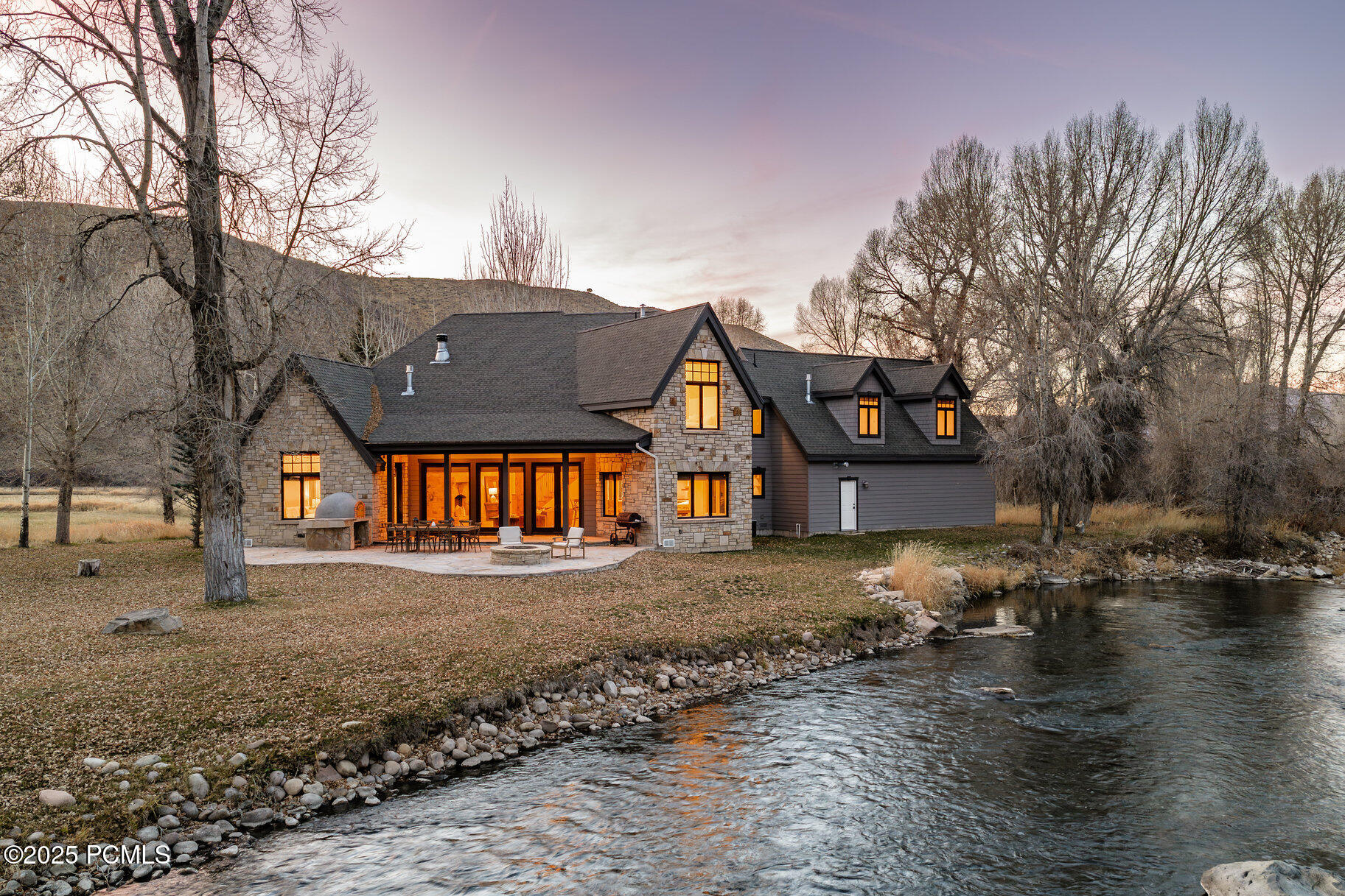 7050 N River Valley Road