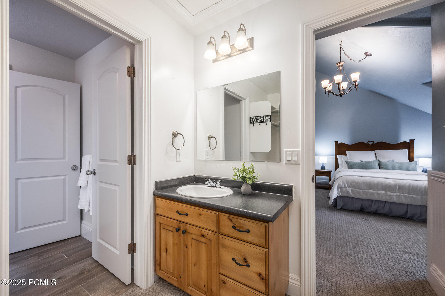 7050 N River Valley Road