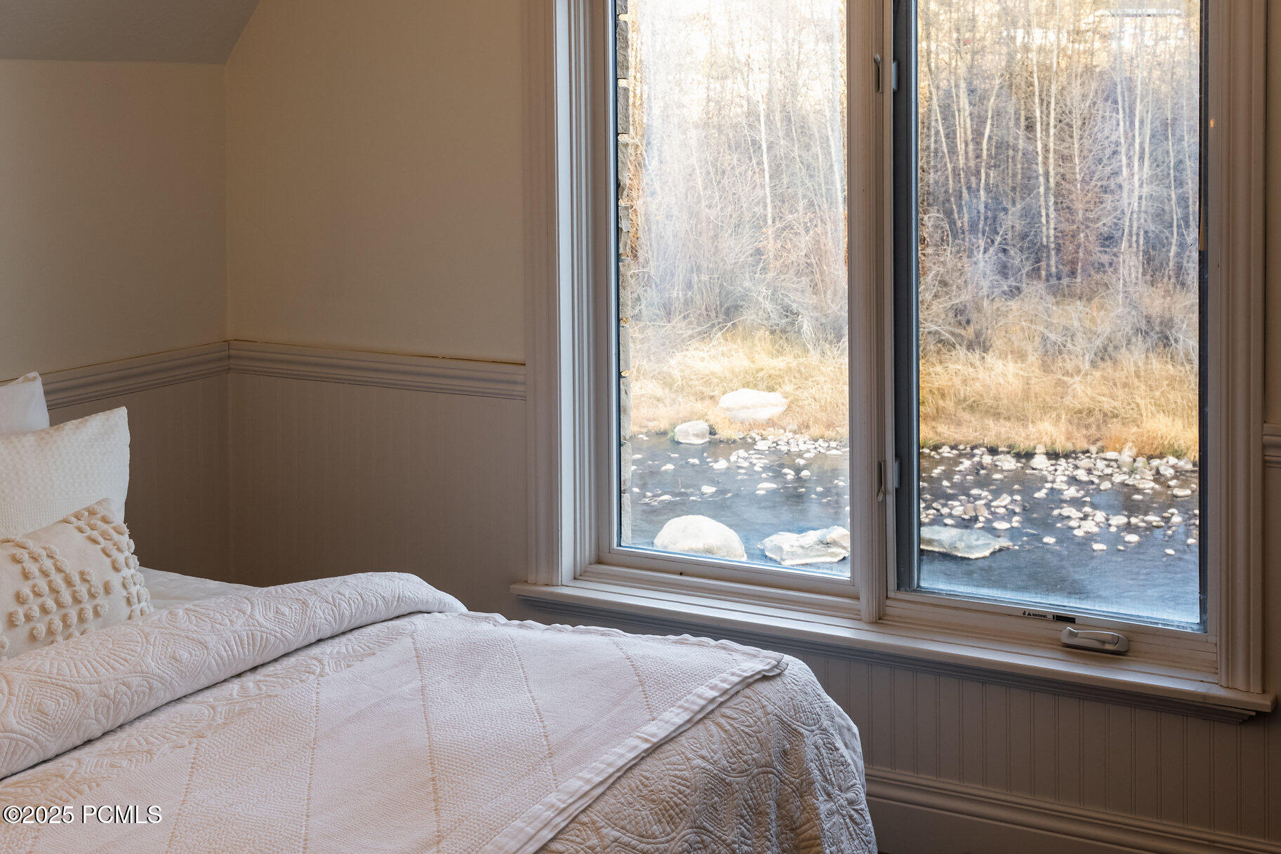 7050 N River Valley Road