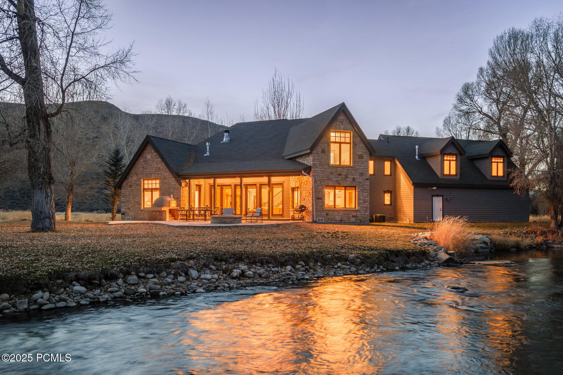 7050 N River Valley Road