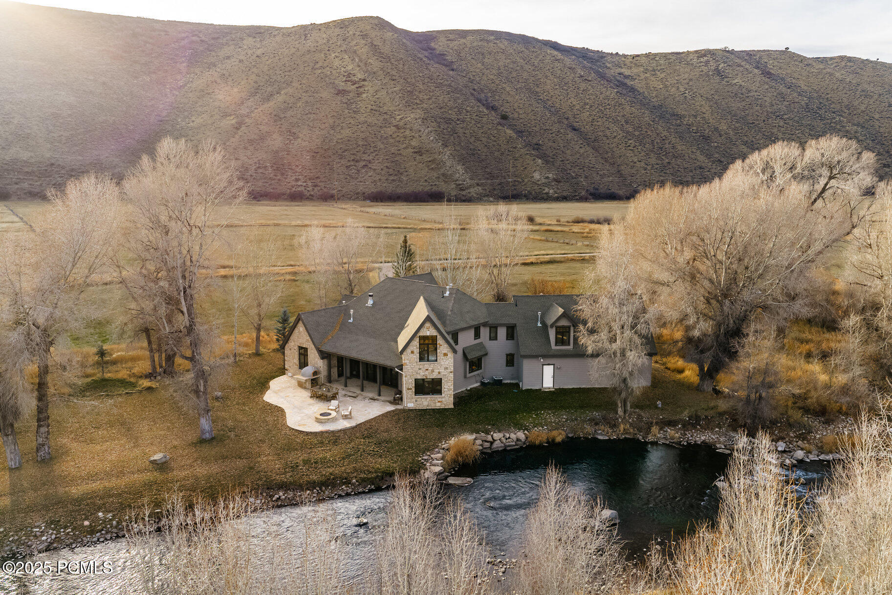 7050 N River Valley Road