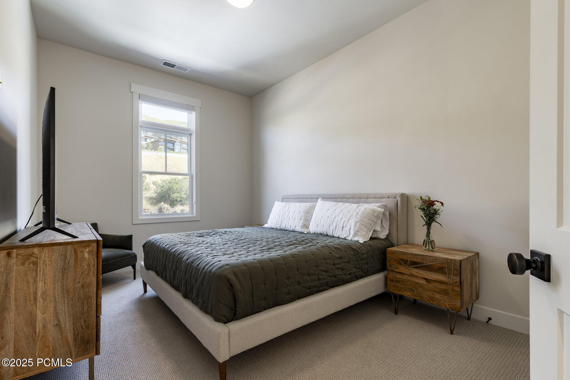 11691 N Shoreline Drive