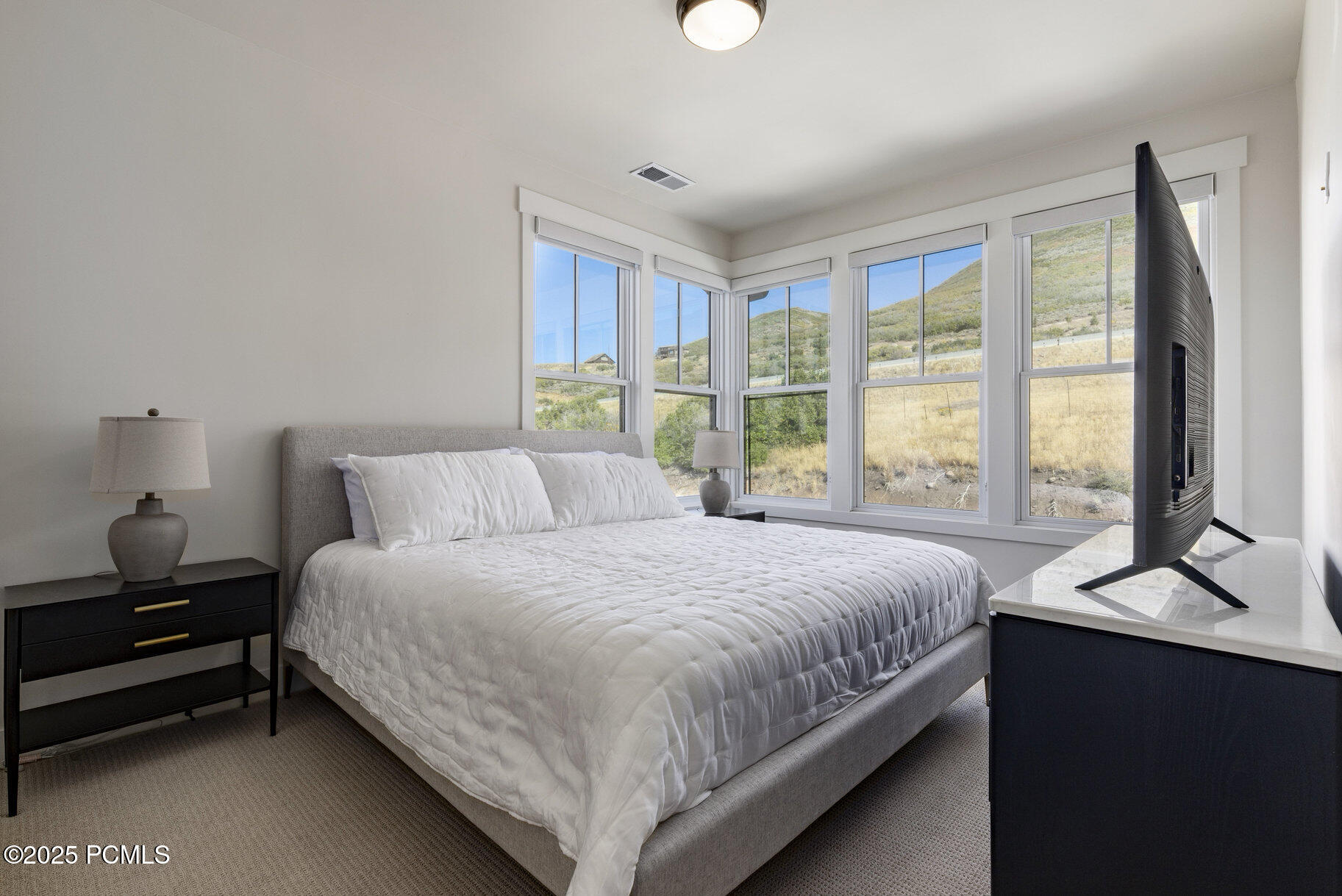 11691 N Shoreline Drive