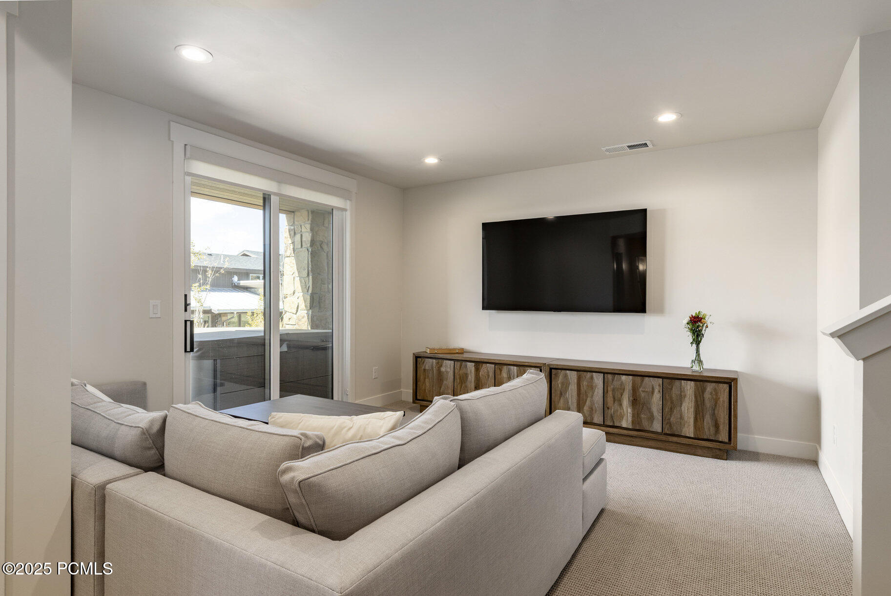 11691 N Shoreline Drive