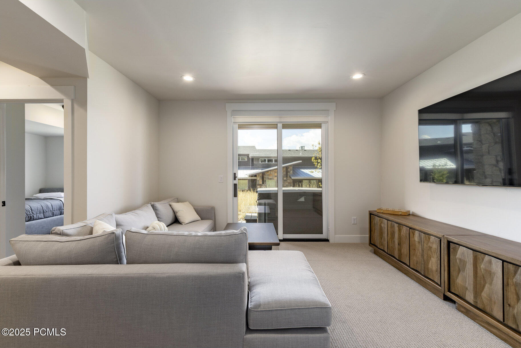 11691 N Shoreline Drive