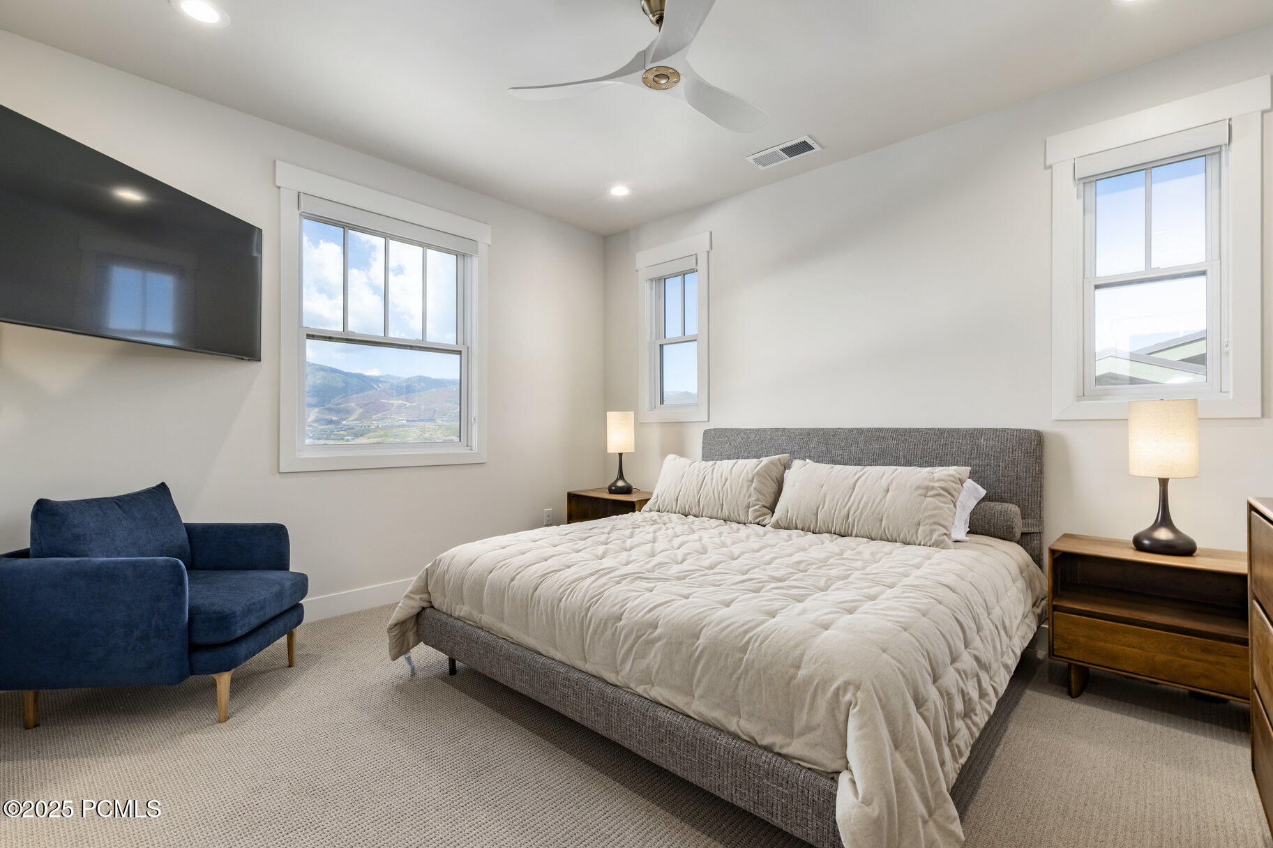 11691 N Shoreline Drive