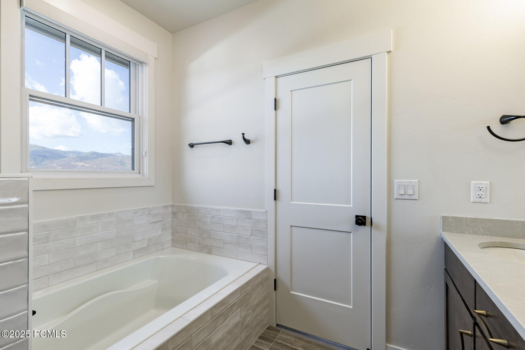 11691 N Shoreline Drive