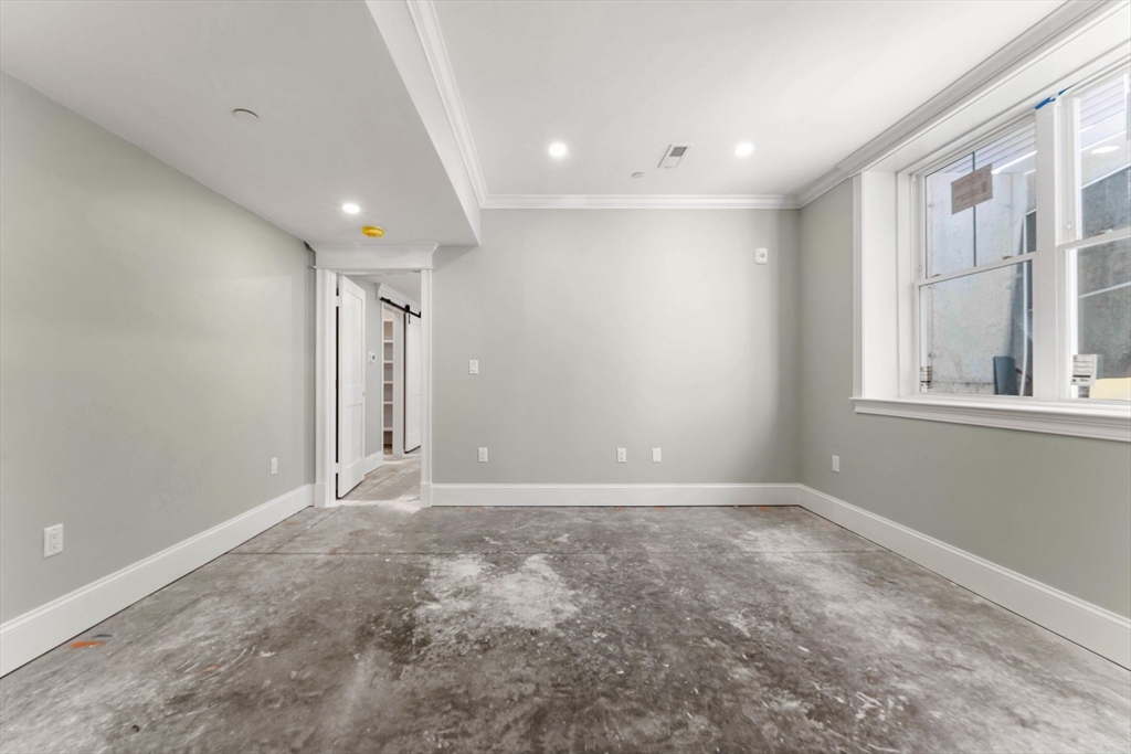 109 Ellington Street # 1