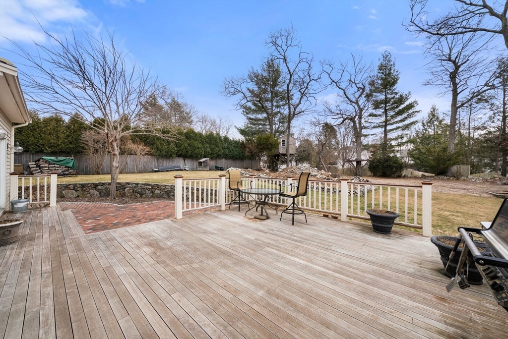158 Strasser Avenue