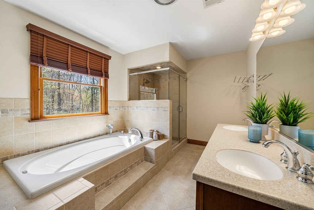 16 Foxhunt Trail