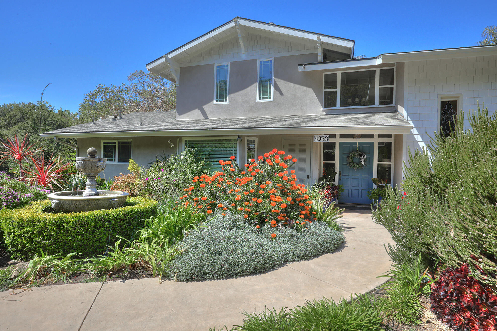 1053 Vereda Del Ciervo