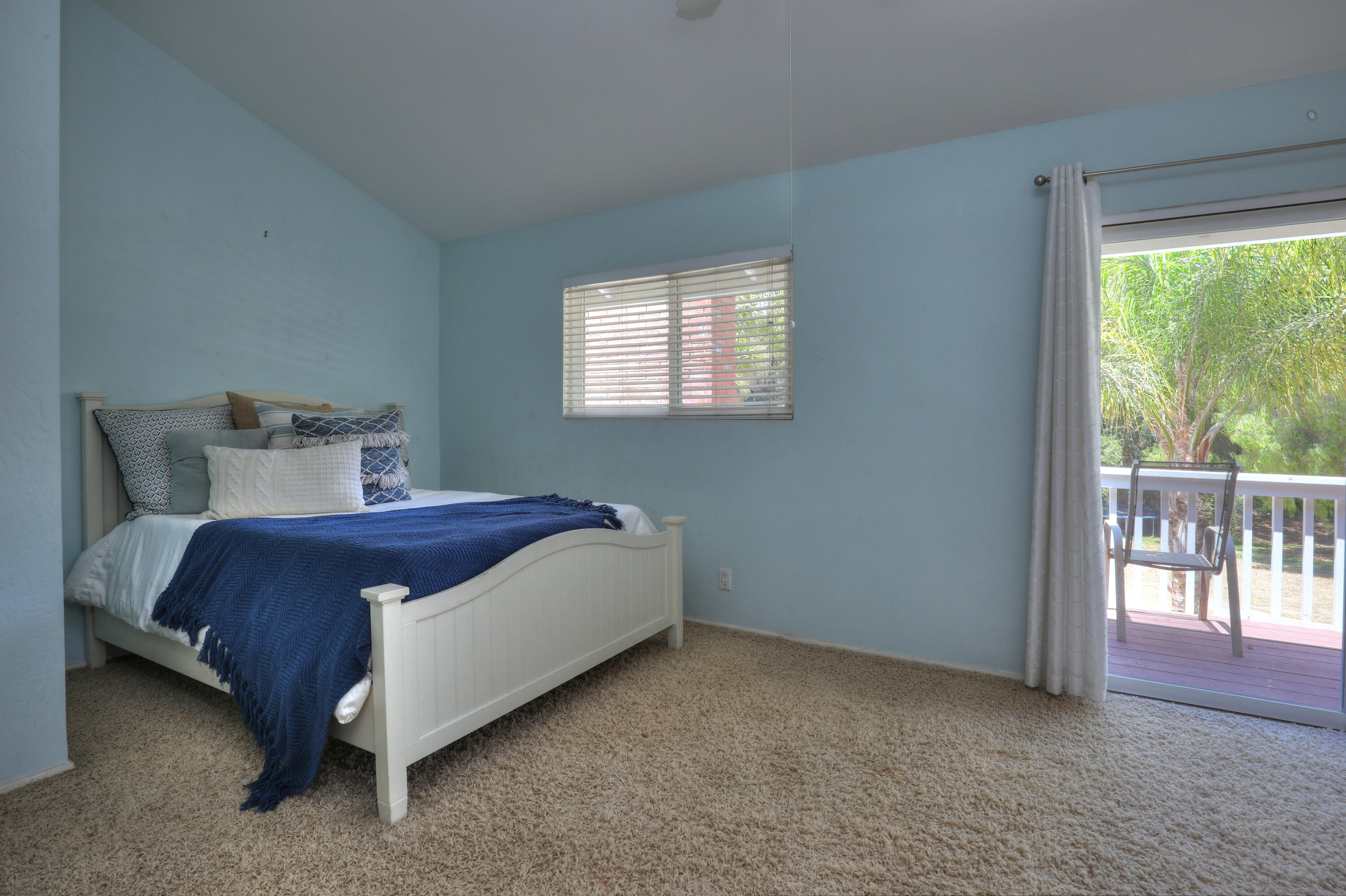 1053 Vereda Del Ciervo