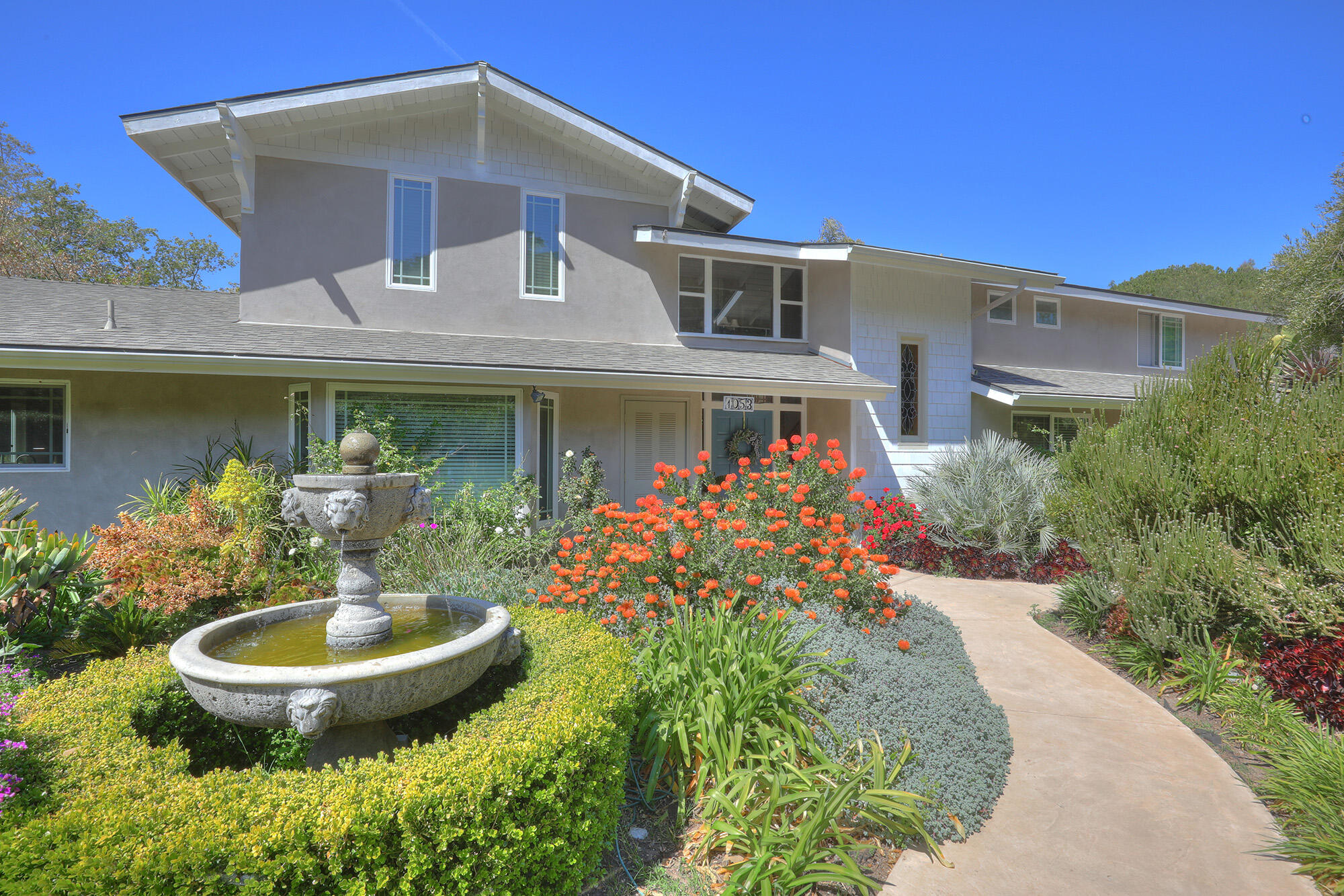 1053 Vereda Del Ciervo