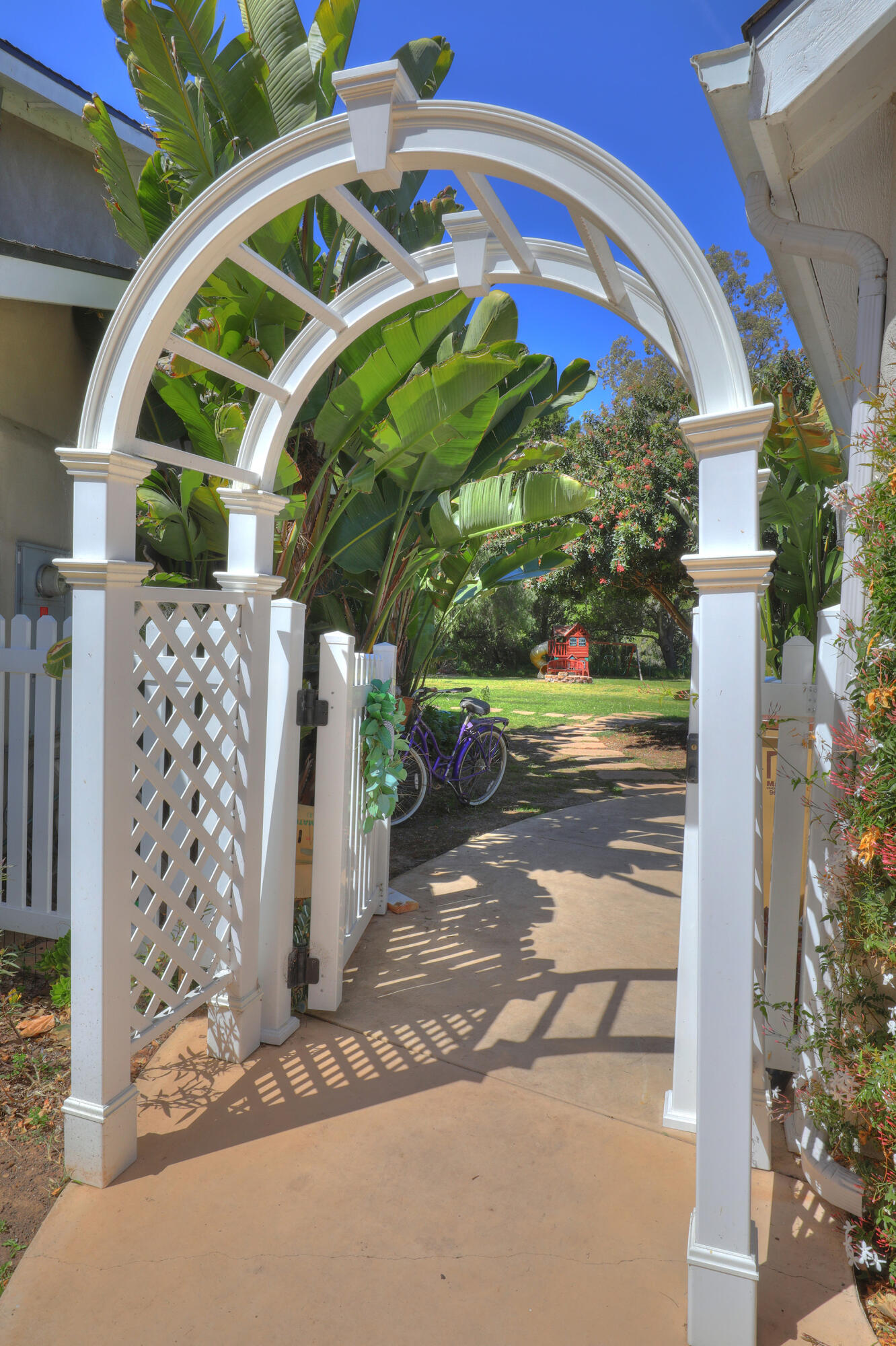 1053 Vereda Del Ciervo