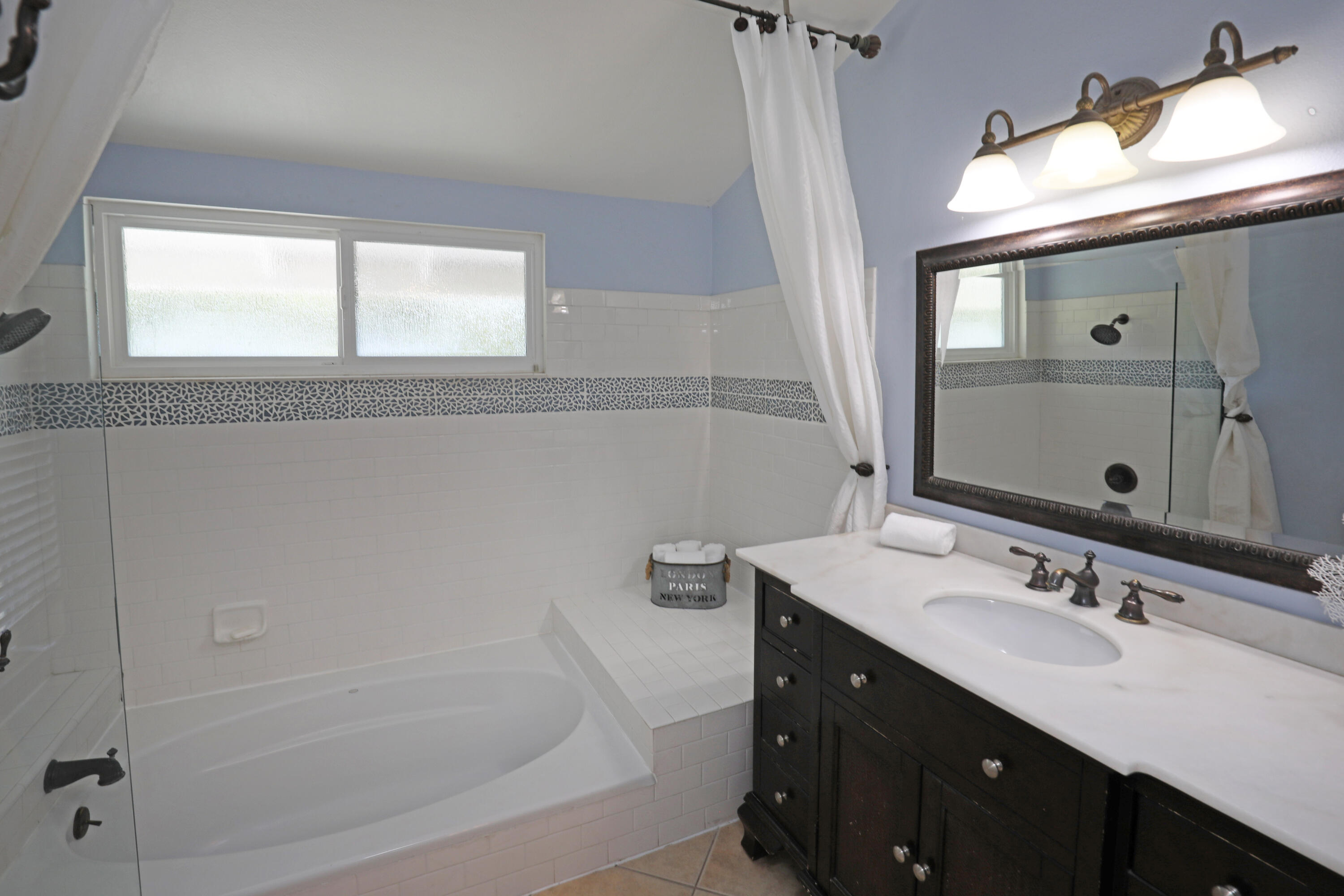 1053 Vereda Del Ciervo