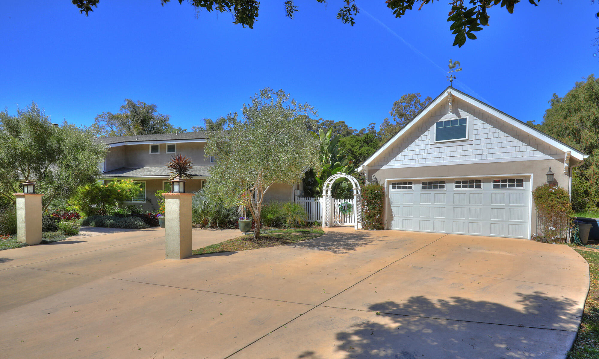 1053 Vereda Del Ciervo