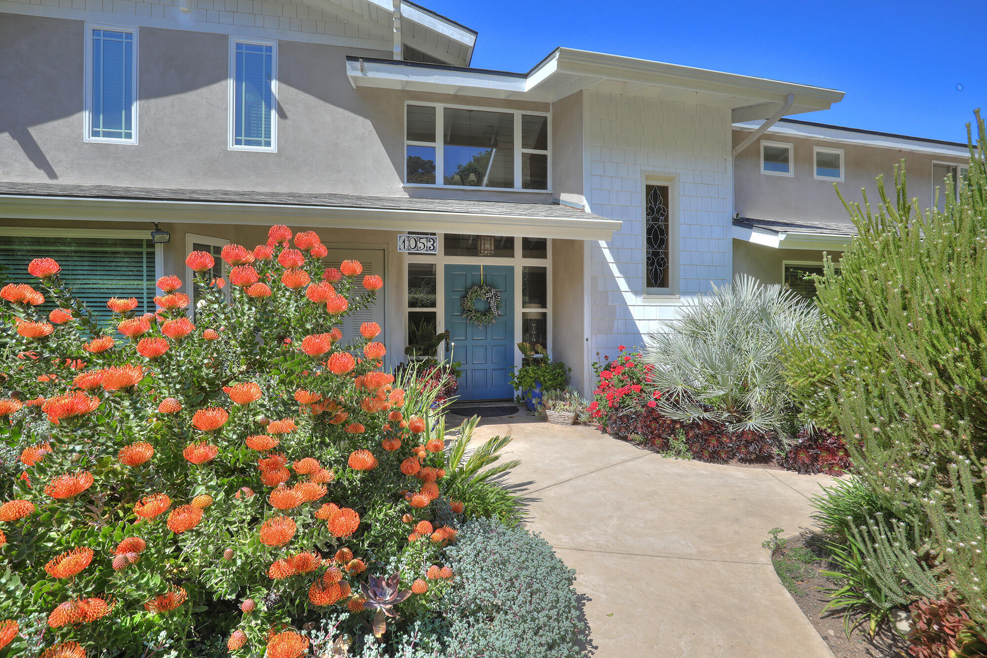 1053 Vereda Del Ciervo