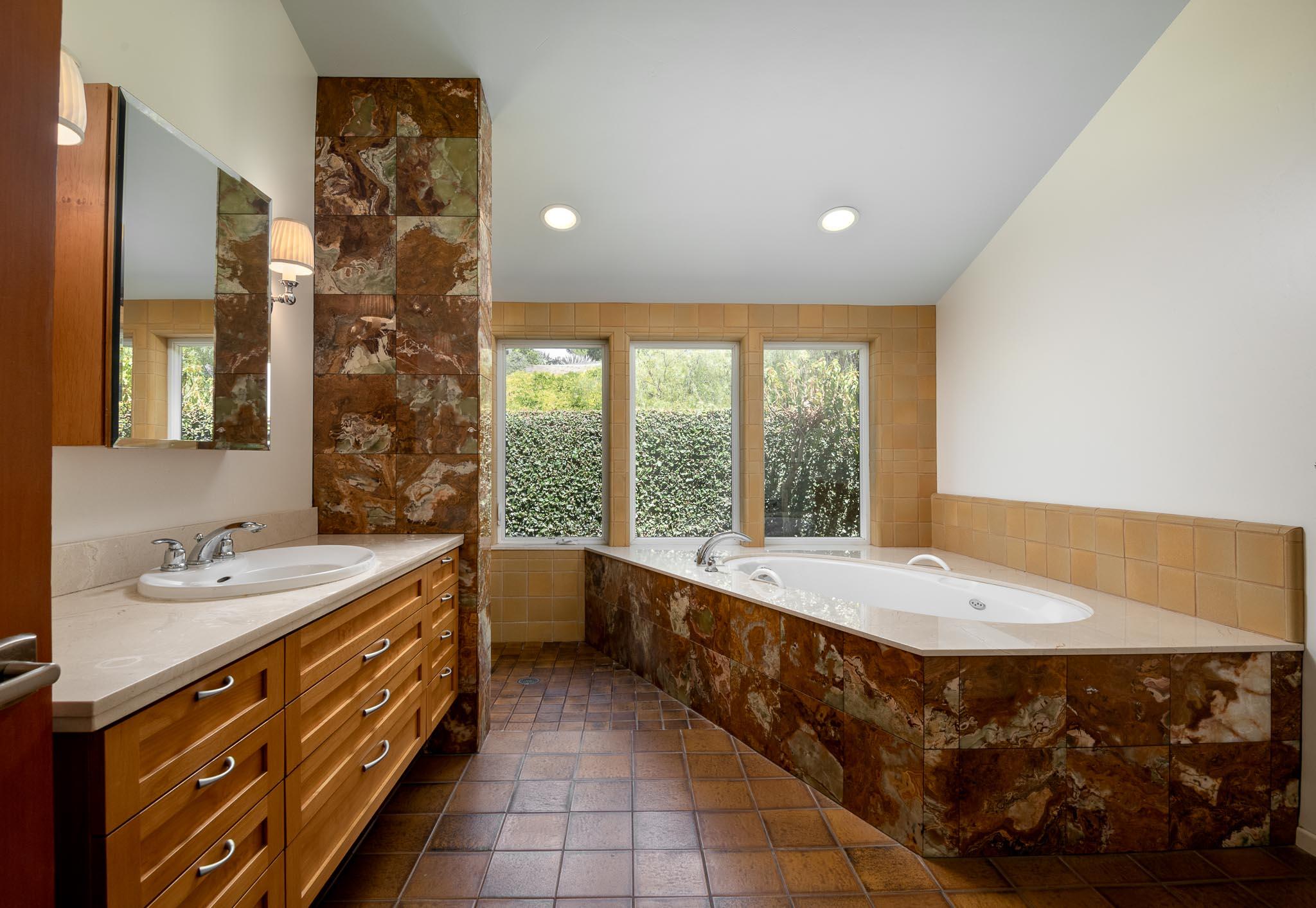 2040 Las Canoas Ridge Way