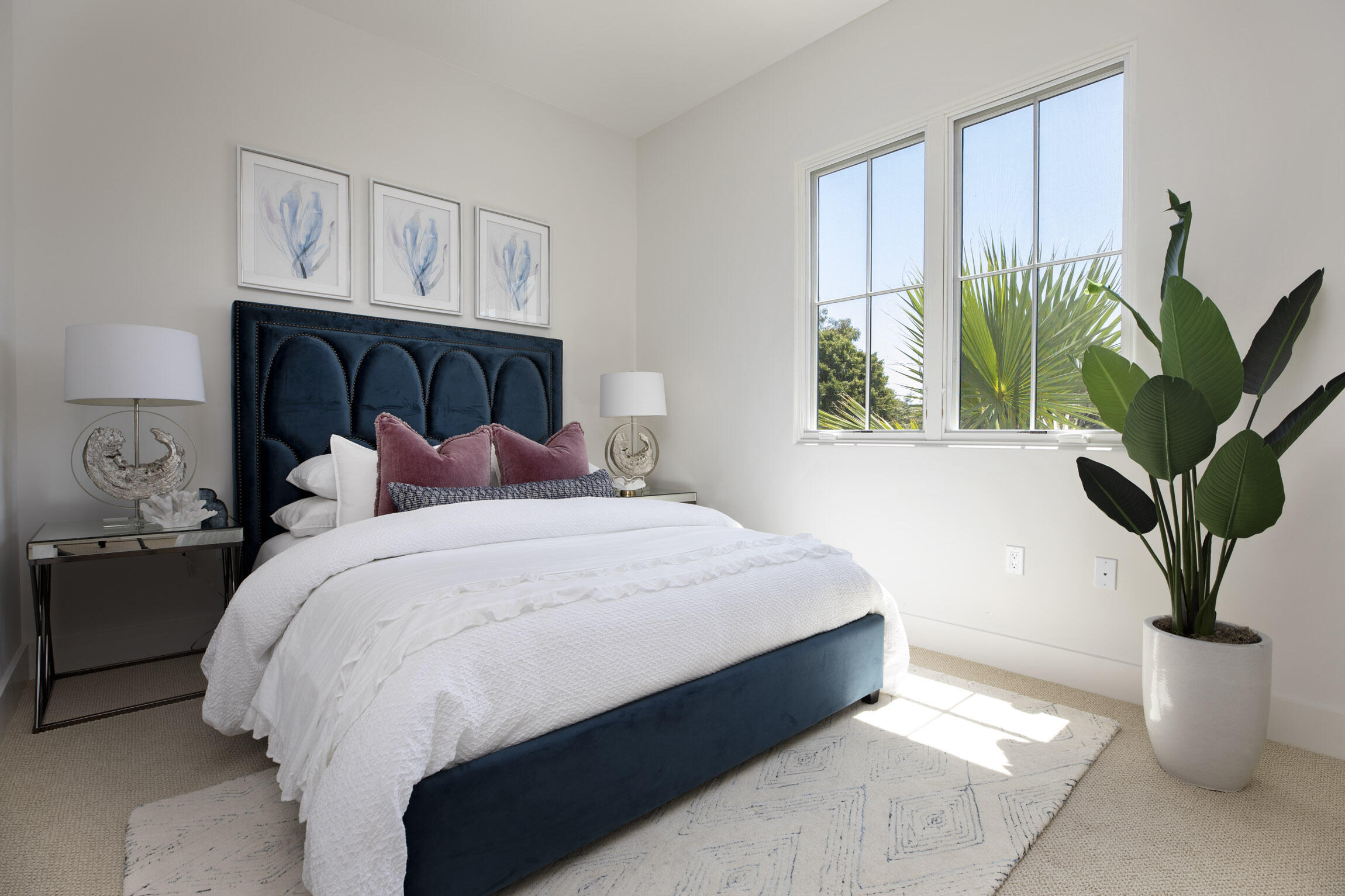 3726 State Street, 304