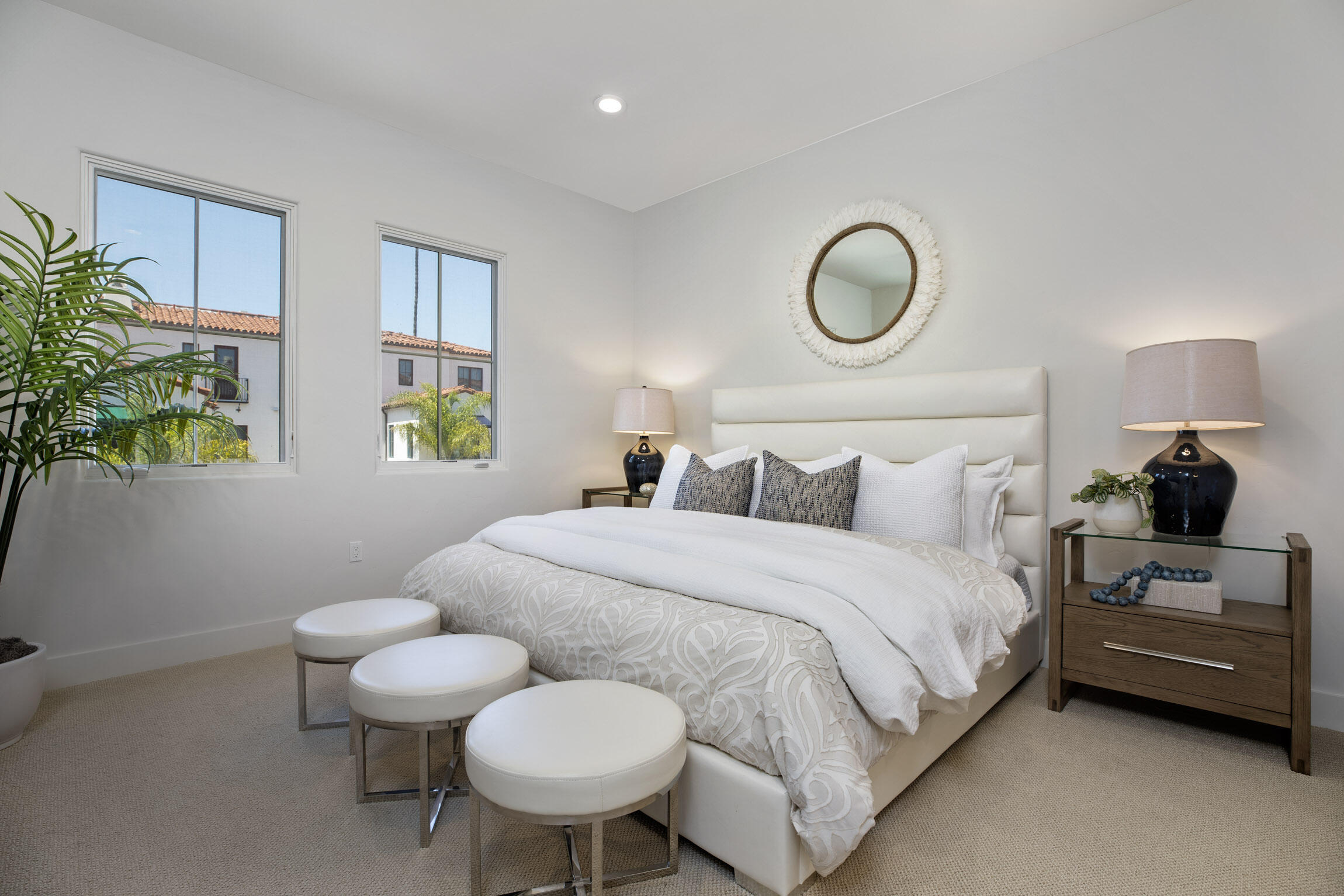 3726 State Street, 304