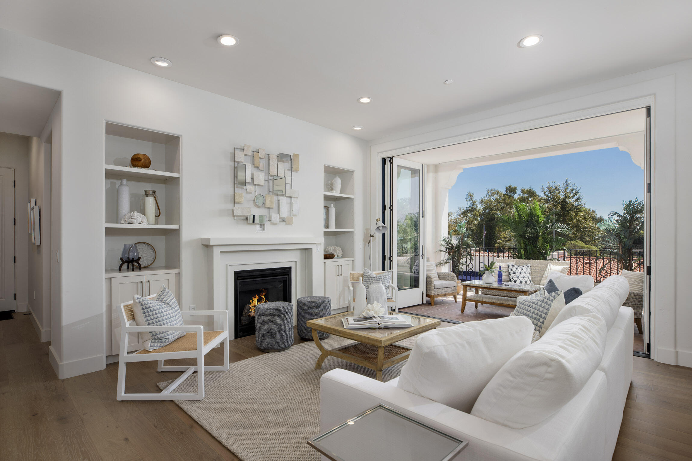 3726 State Street, 304