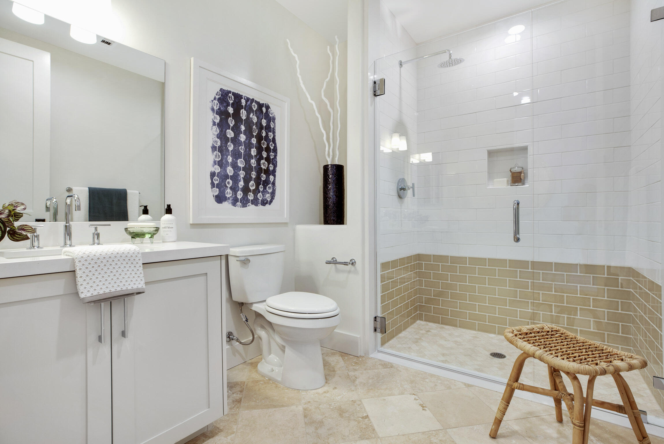 3726 State Street, 304