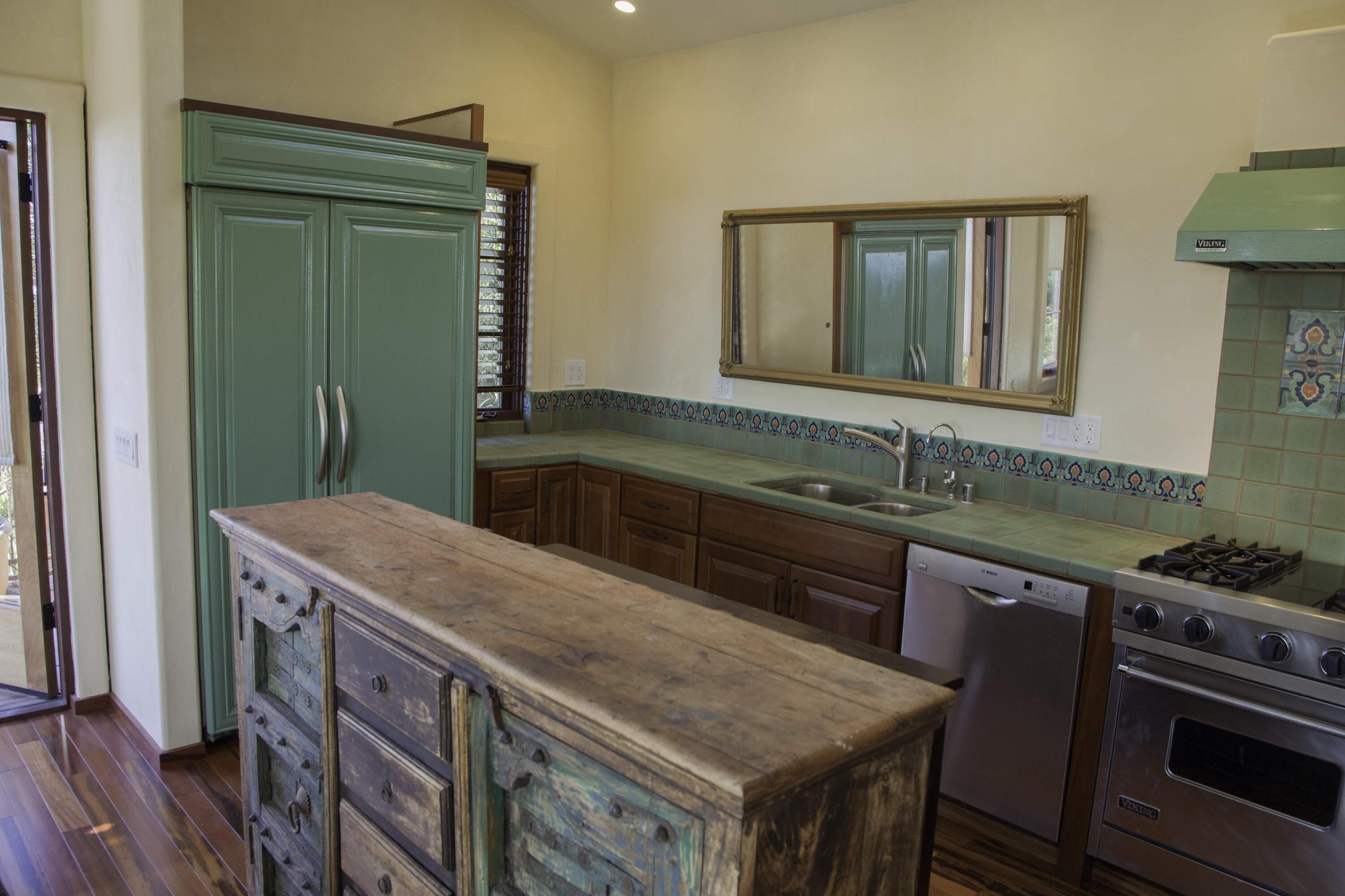 1933 Eucalyptus Hill Road