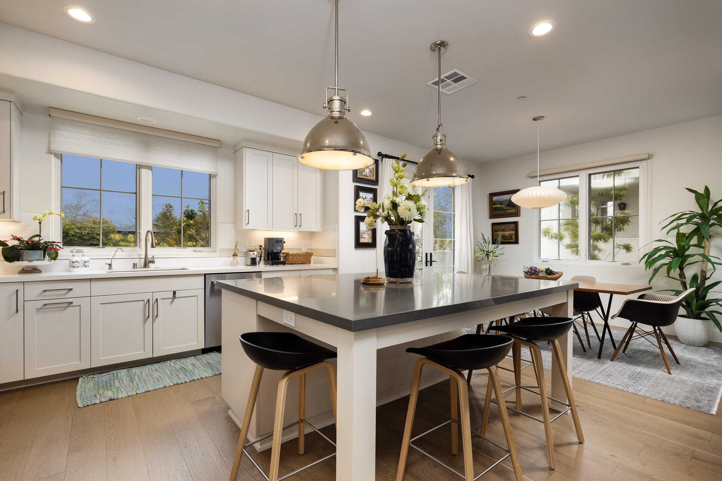 3726 State Street, 204