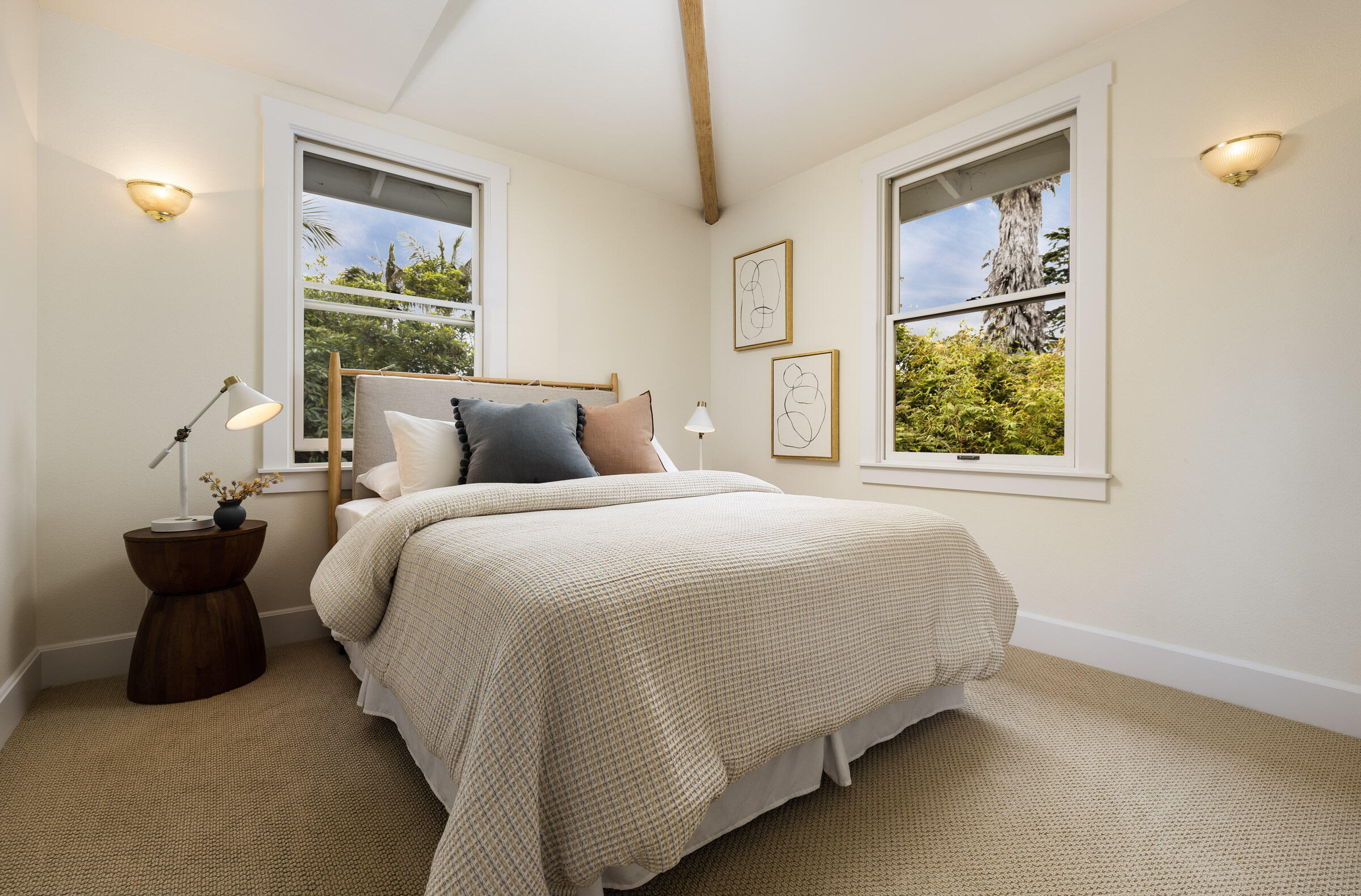 1819 San Andres Street, B