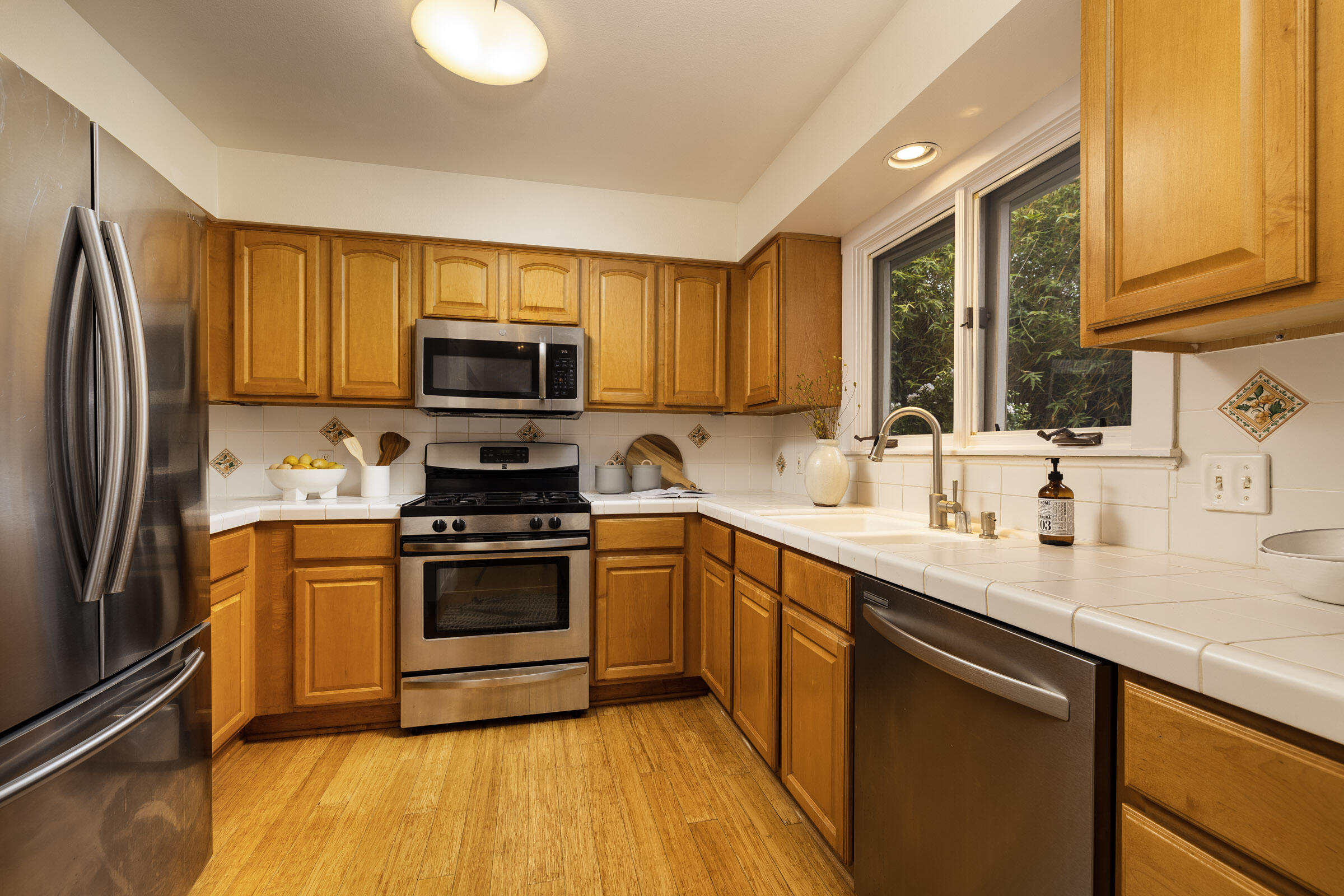 1819 San Andres Street, B