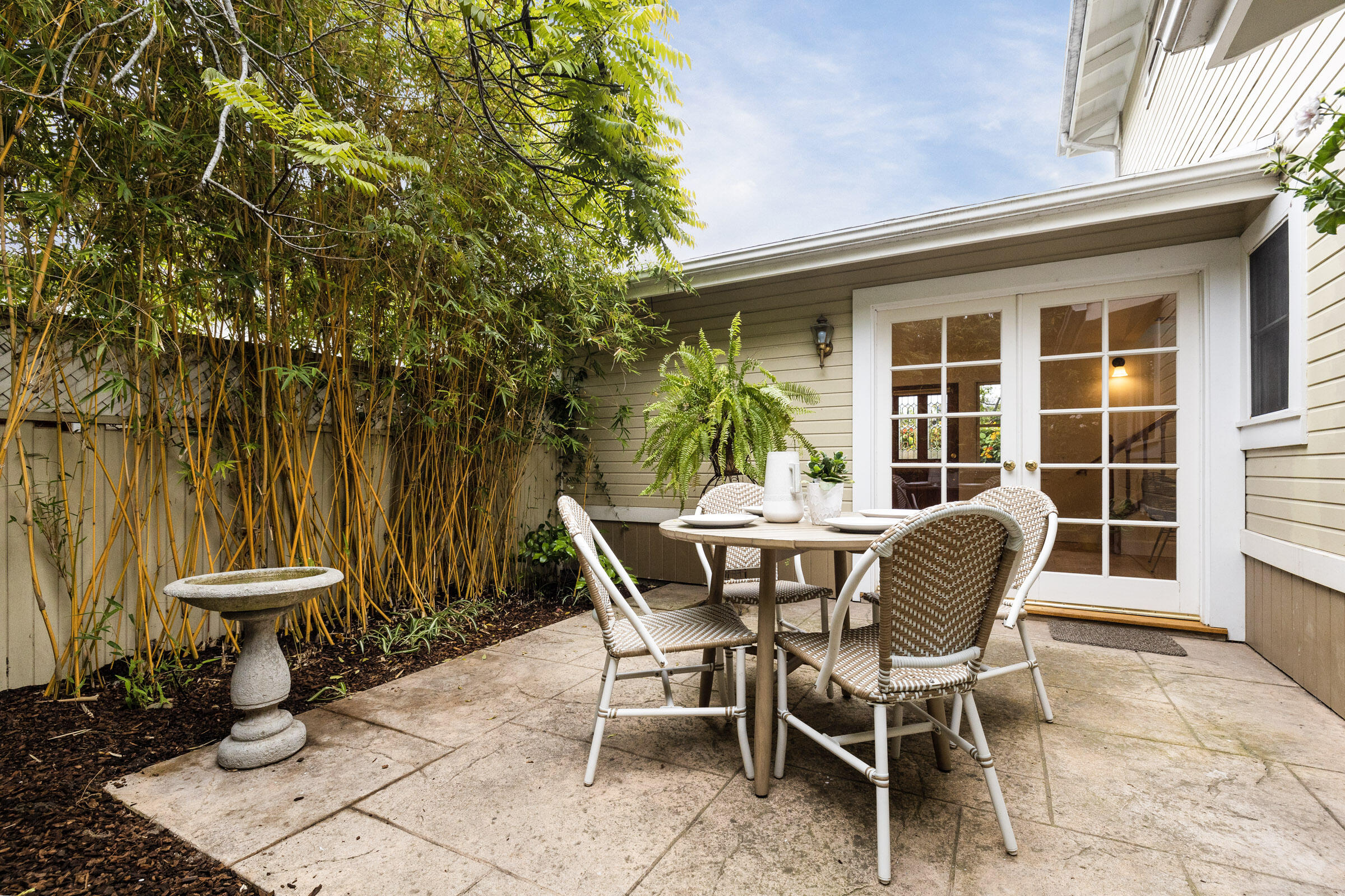 1819 San Andres Street, B