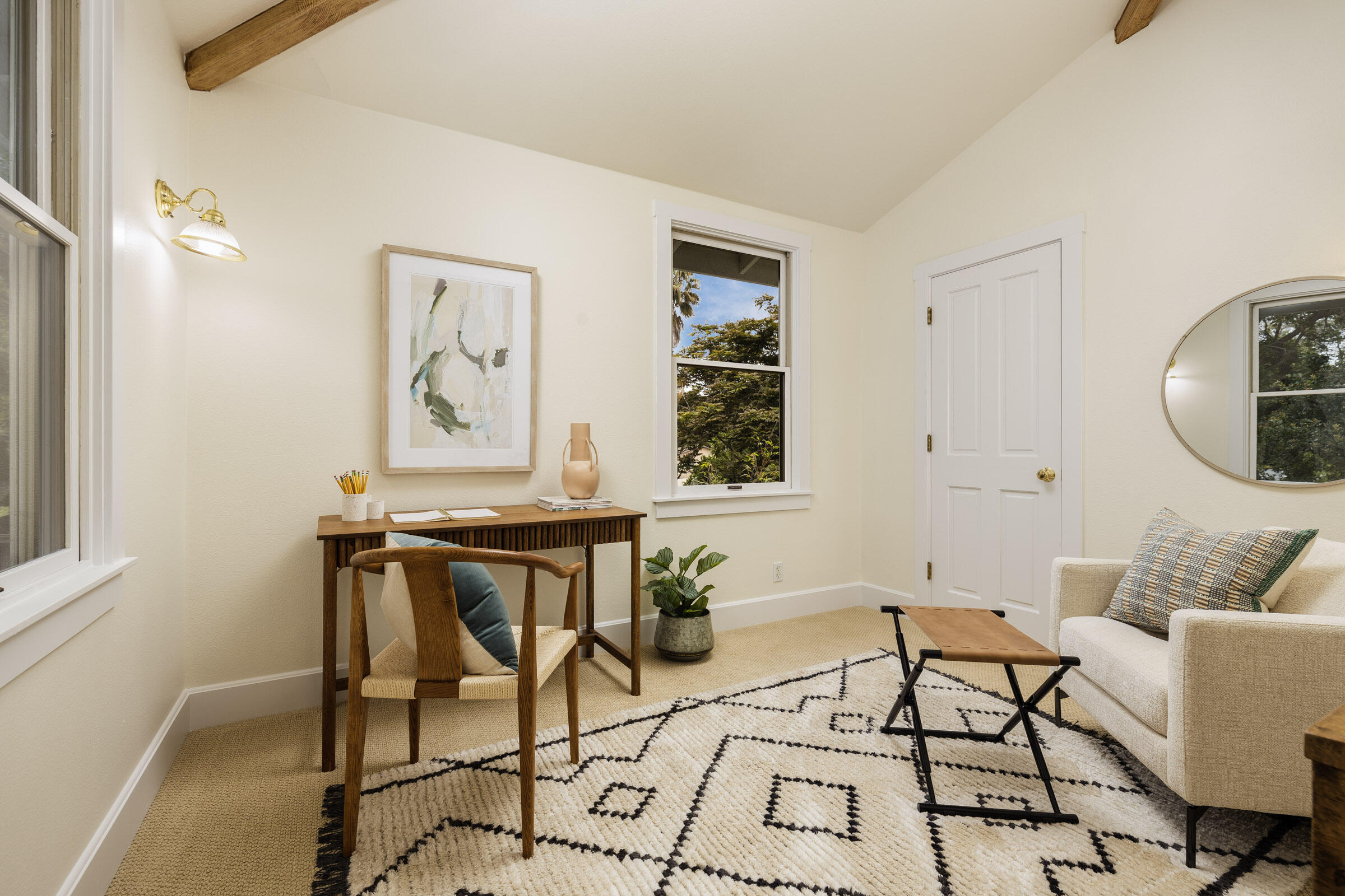 1819 San Andres Street, B