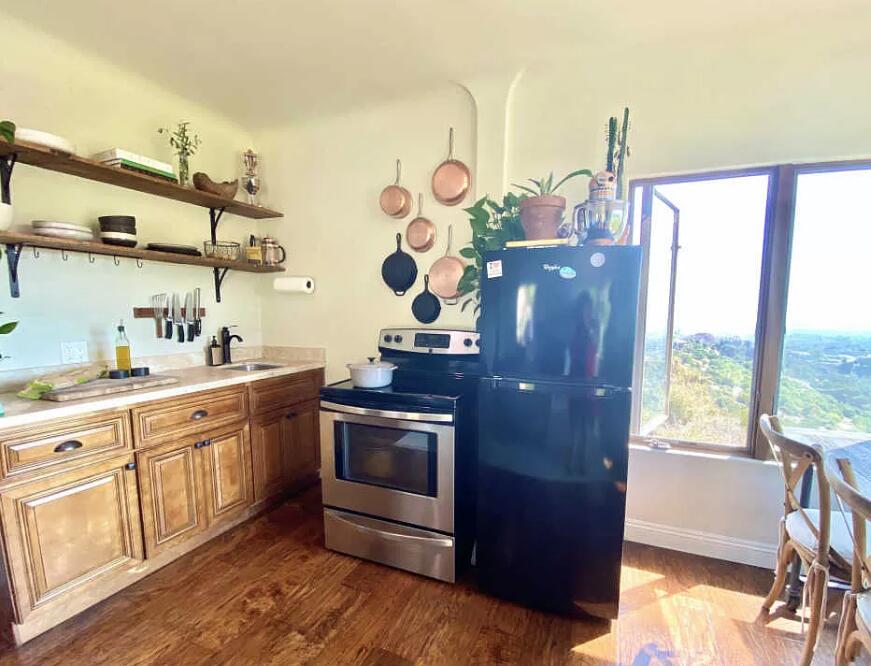 1445 Jesusita Lane, B