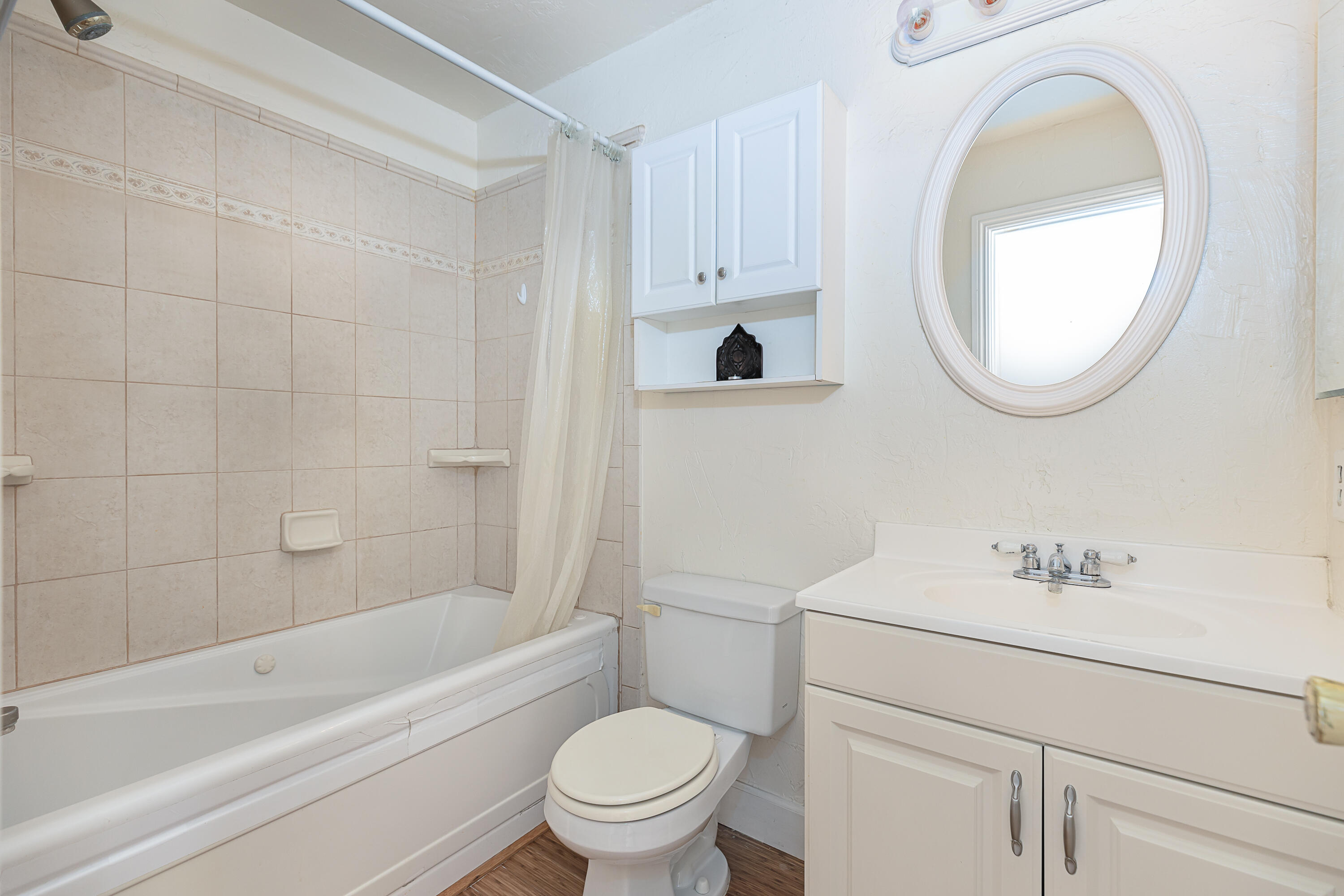 864 Highland Drive, 5