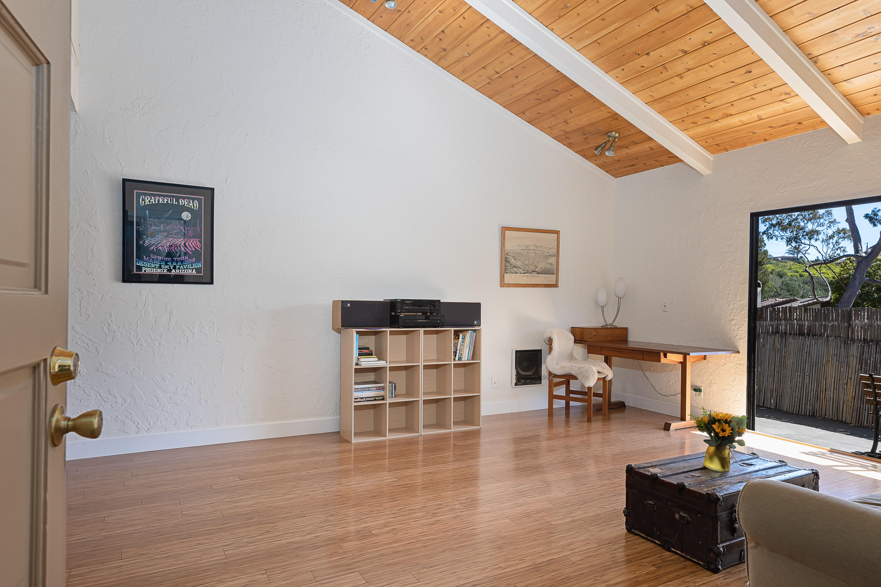 864 Highland Drive, 5