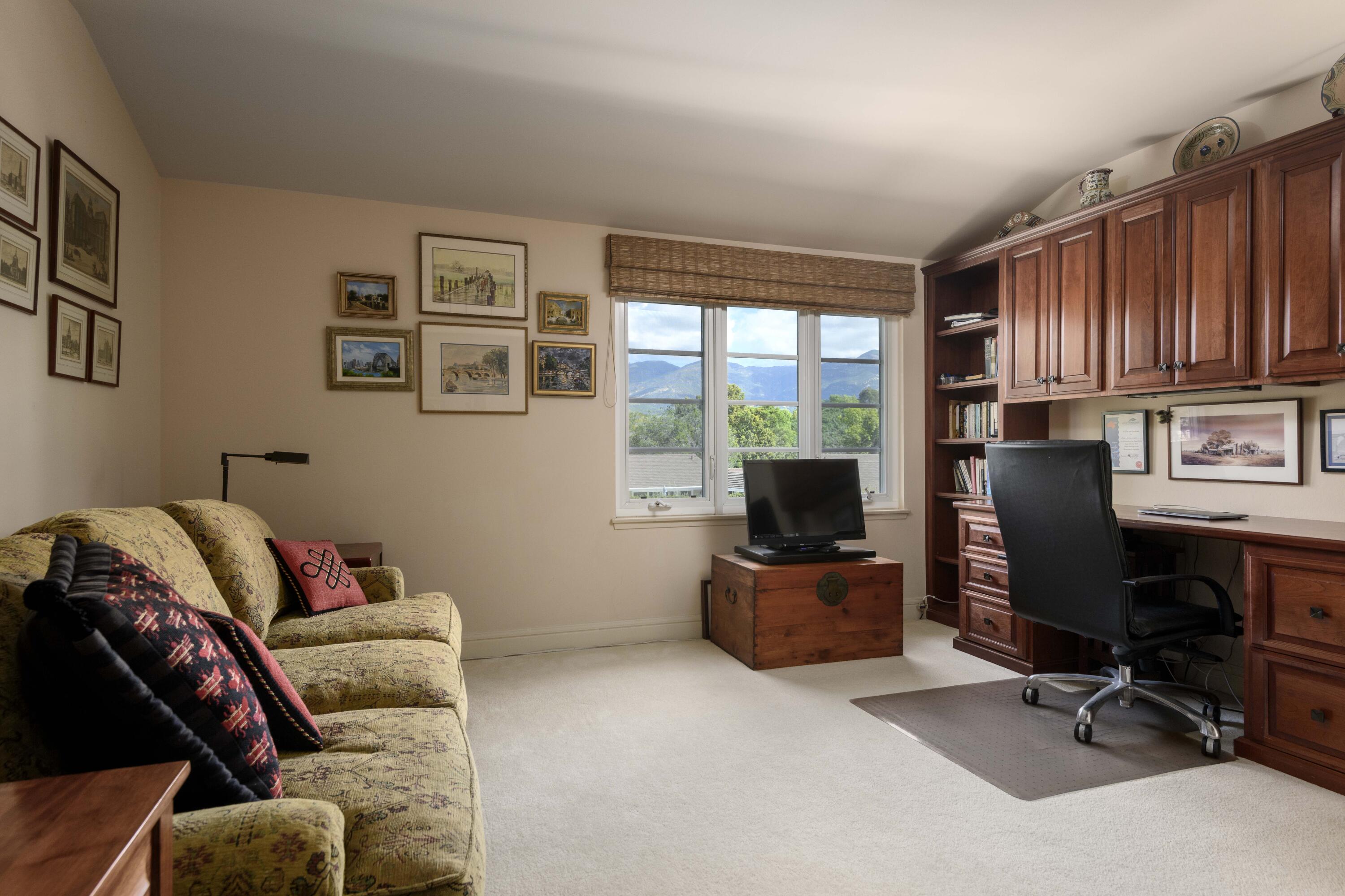 4537 Carriage Hill Drive