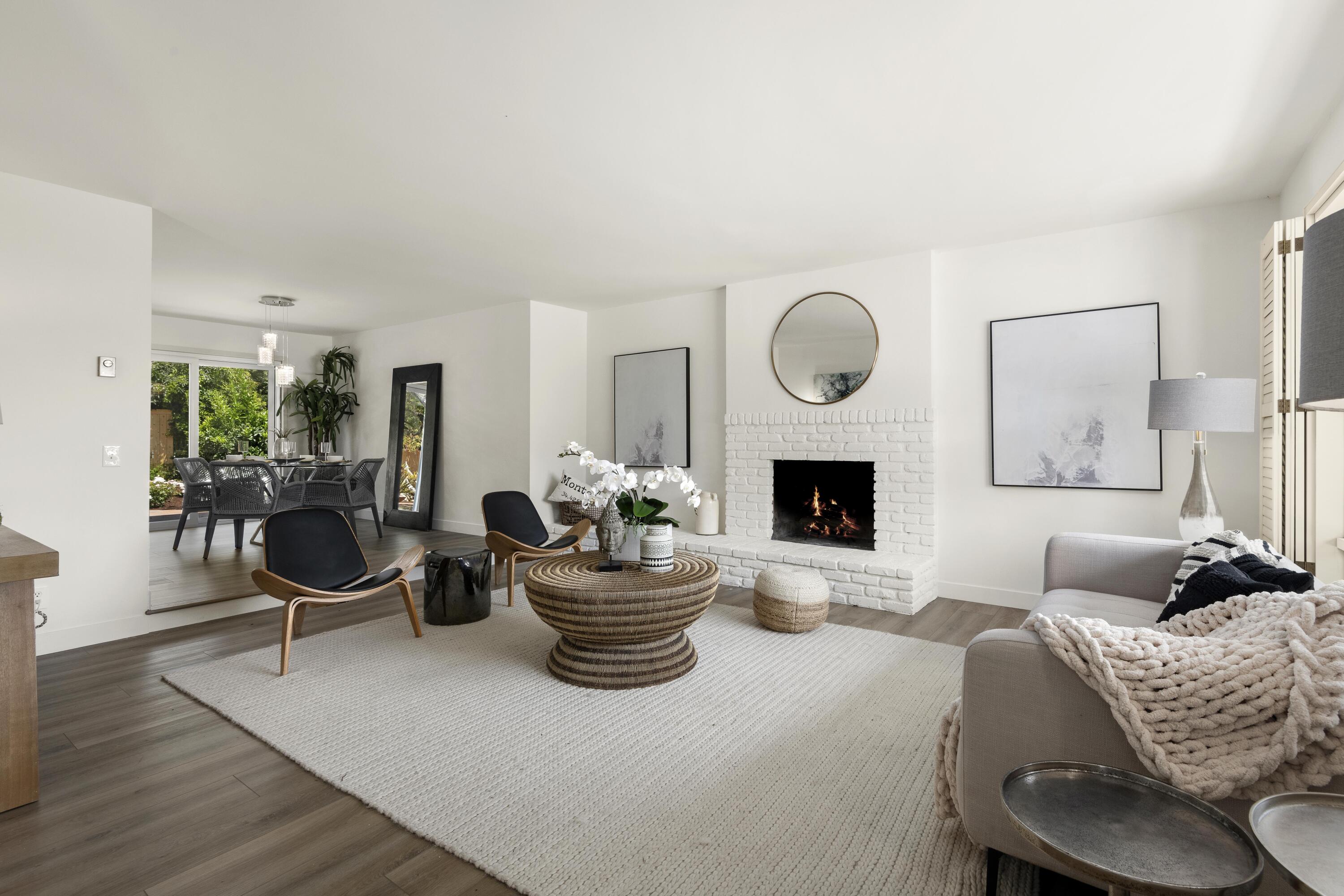 880 N Kellogg Avenue