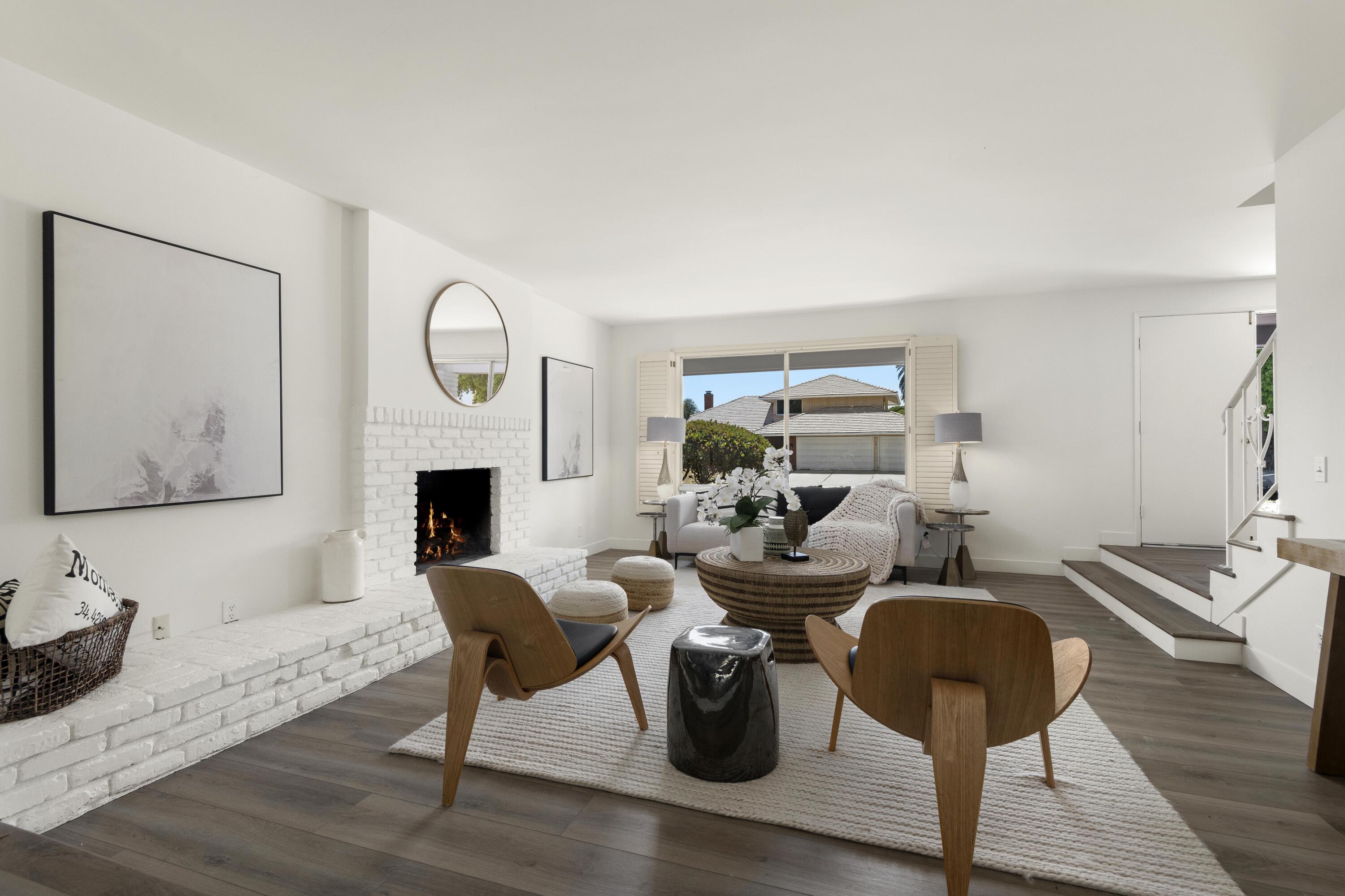 880 N Kellogg Avenue