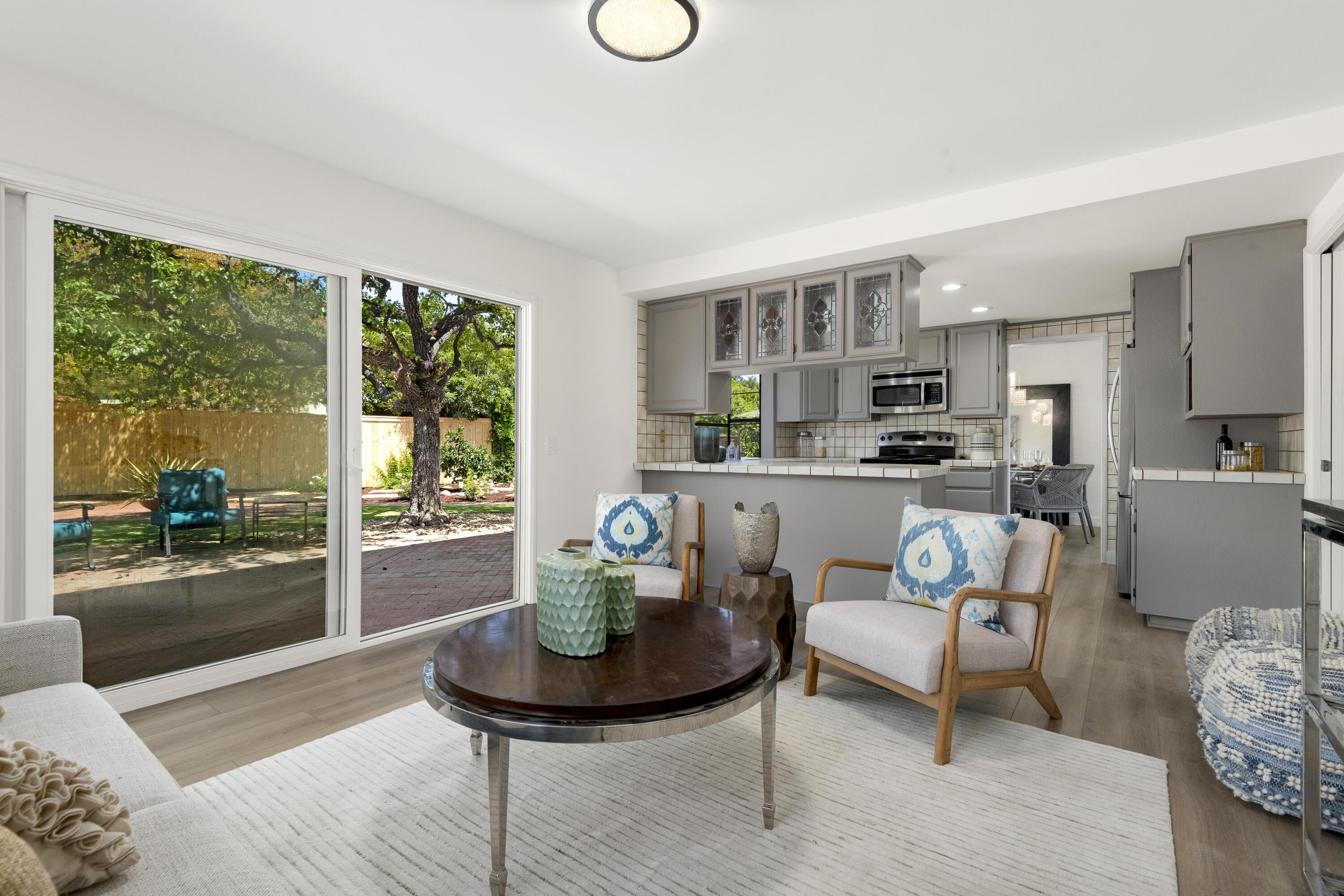 880 N Kellogg Avenue