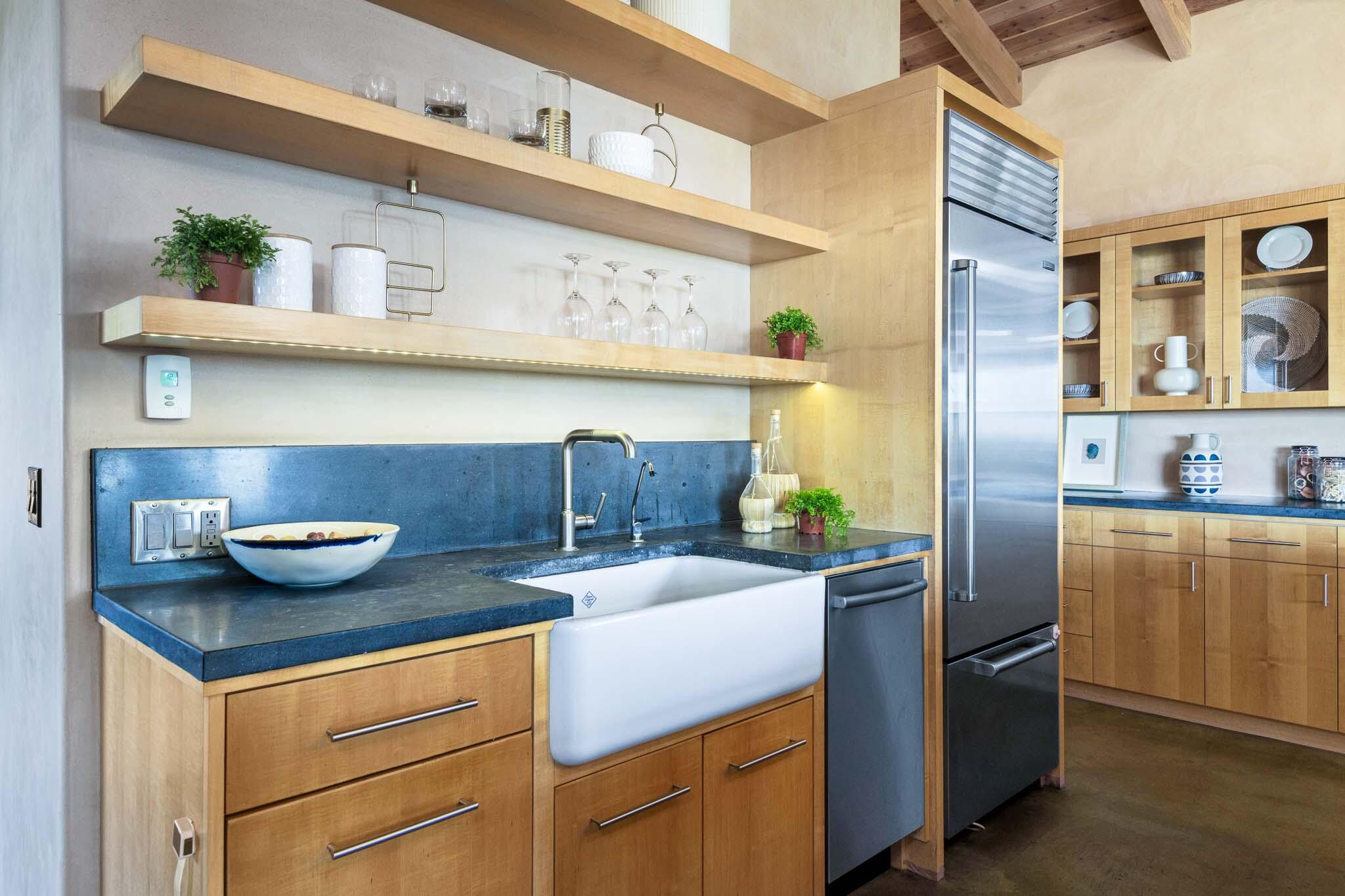 356 E Mountain Drive